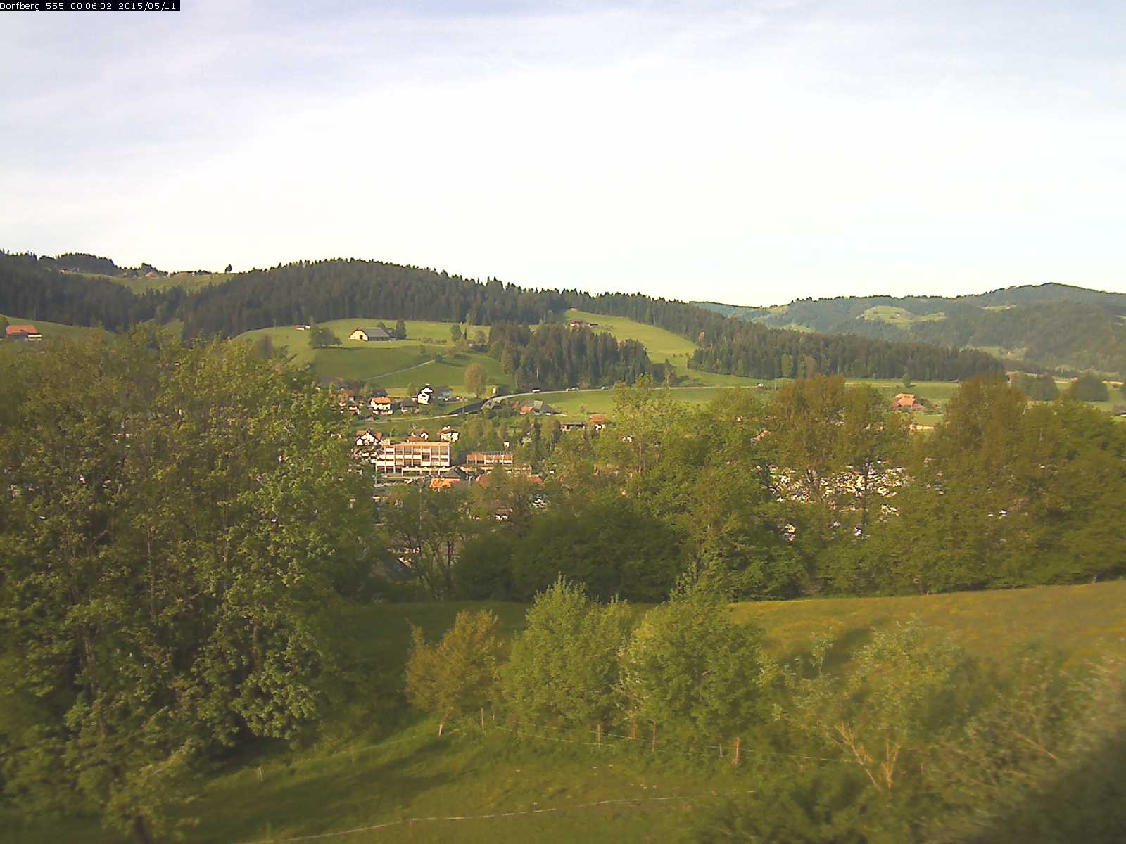 Webcam-Bild: Aussicht vom Dorfberg in Langnau 20150511-080601