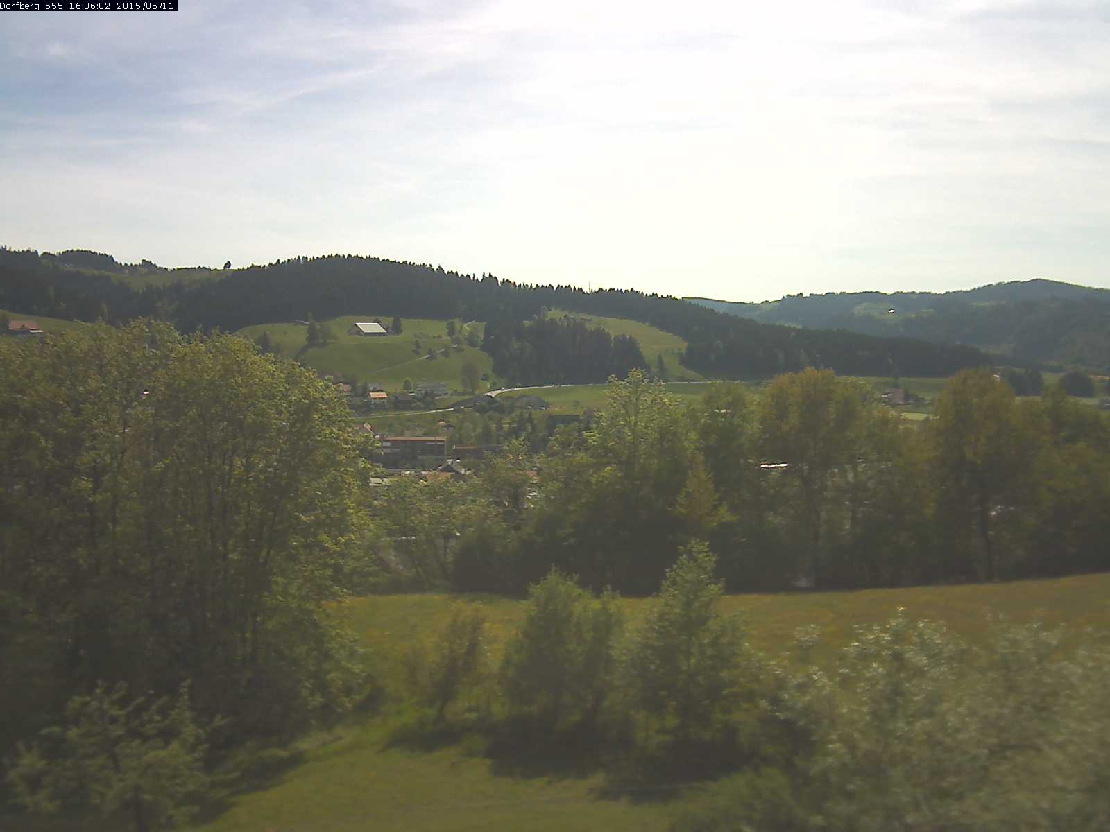 Webcam-Bild: Aussicht vom Dorfberg in Langnau 20150511-160601