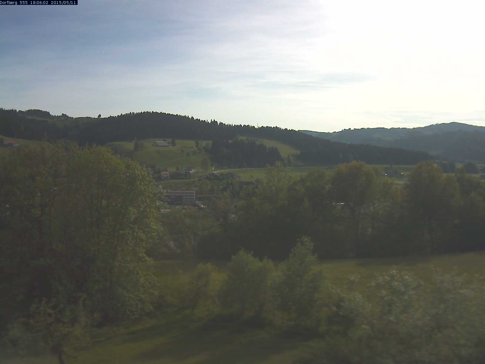 Webcam-Bild: Aussicht vom Dorfberg in Langnau 20150511-180601