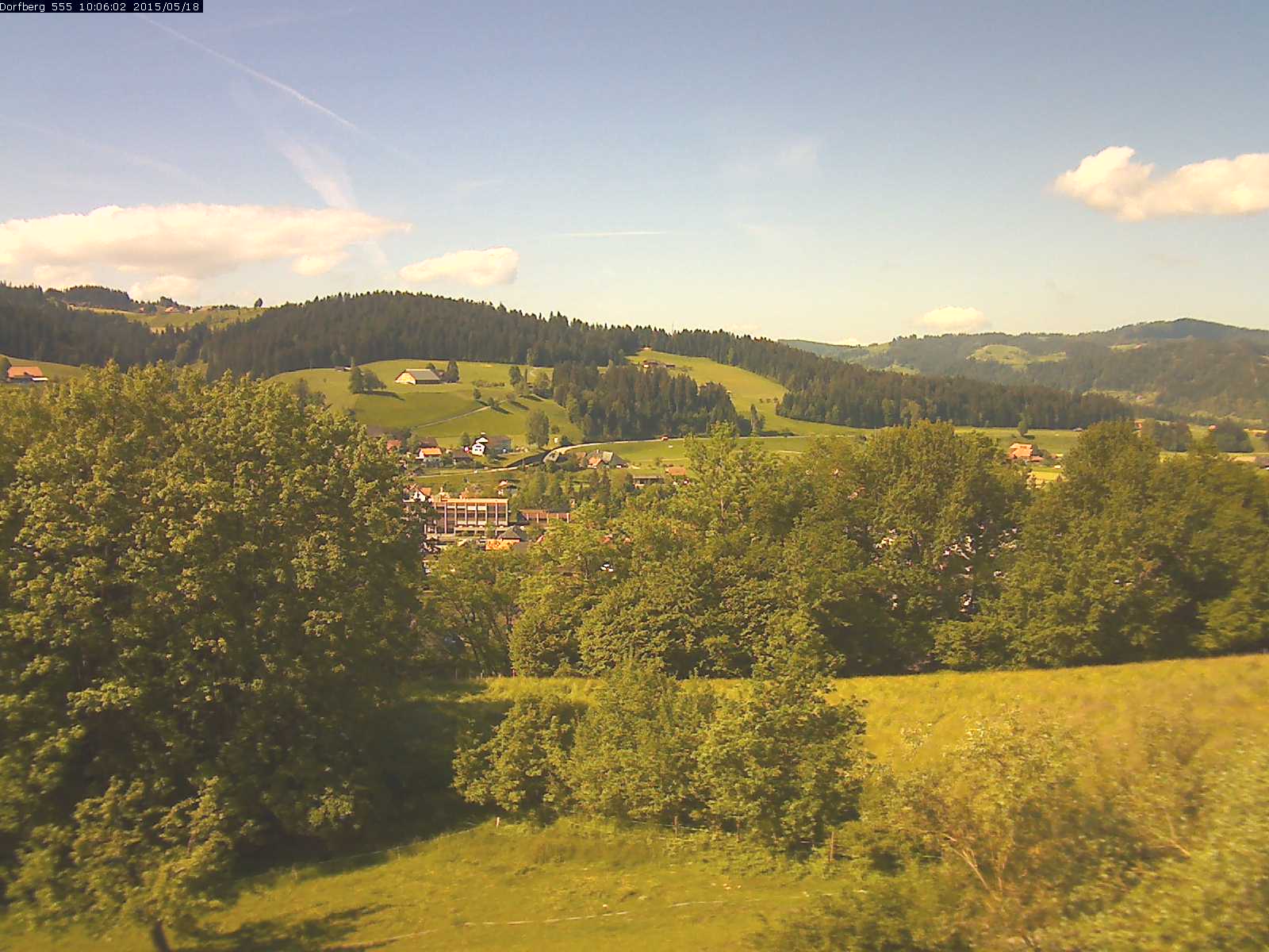 Webcam-Bild: Aussicht vom Dorfberg in Langnau 20150518-100601