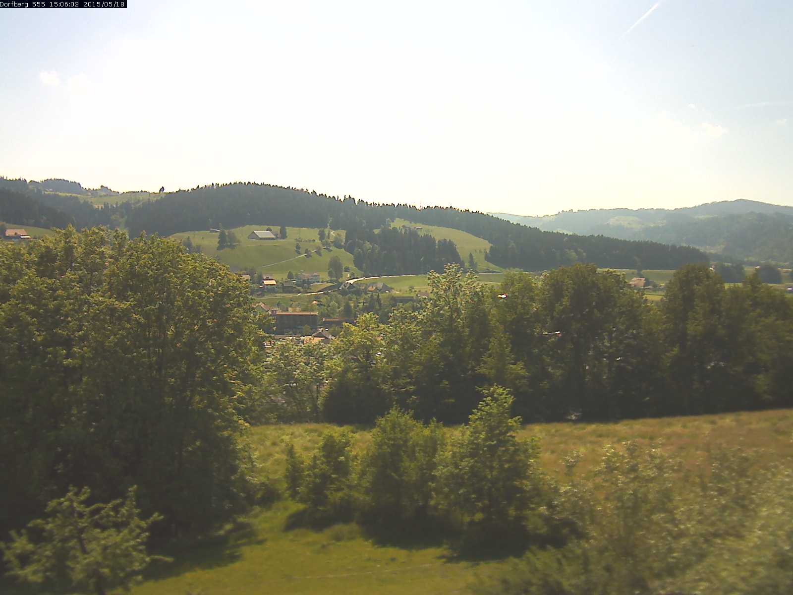 Webcam-Bild: Aussicht vom Dorfberg in Langnau 20150518-150601