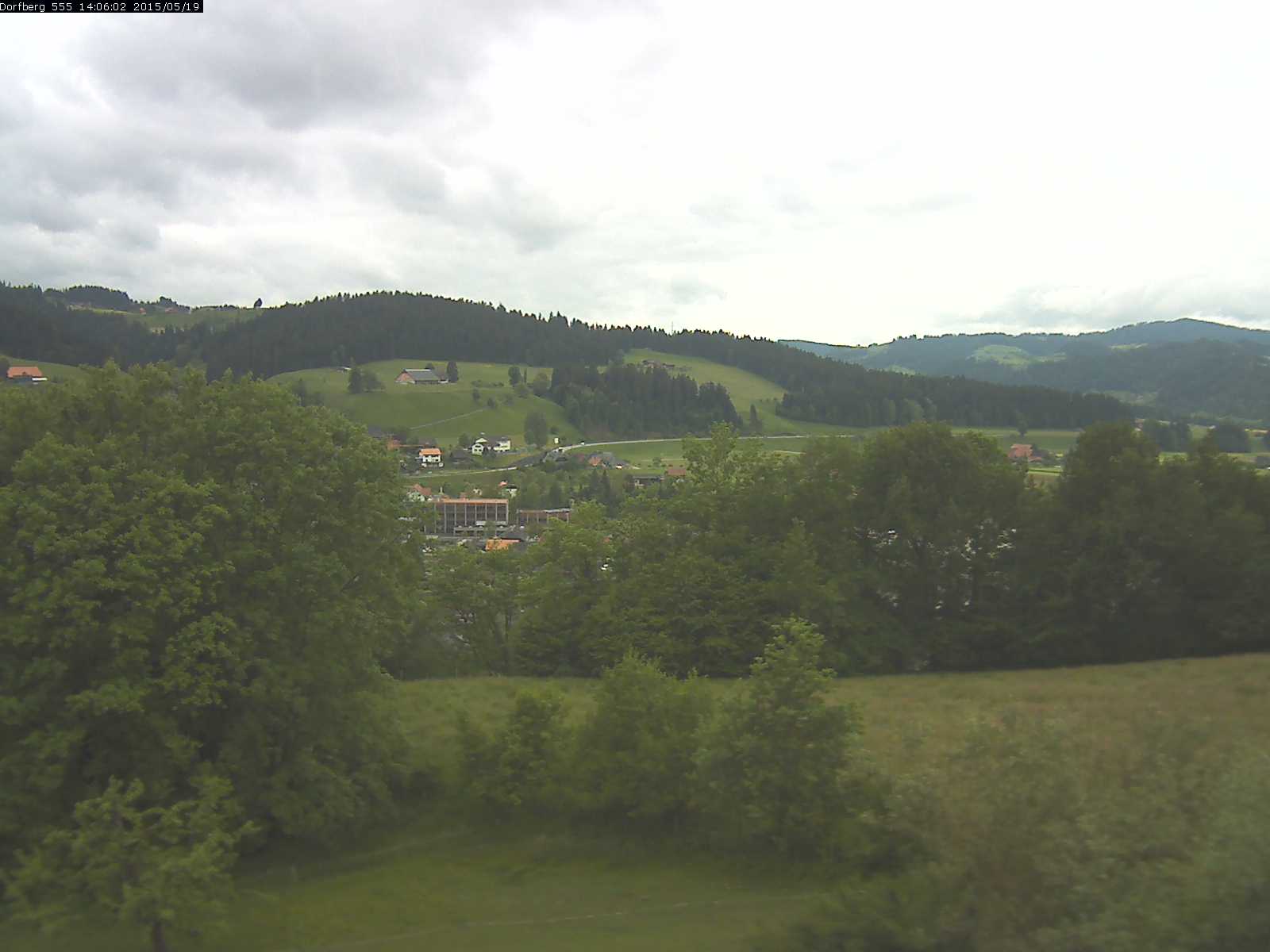 Webcam-Bild: Aussicht vom Dorfberg in Langnau 20150519-140601