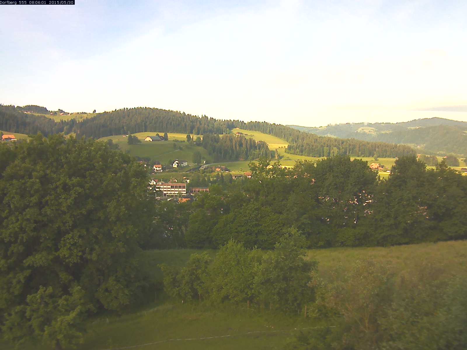 Webcam-Bild: Aussicht vom Dorfberg in Langnau 20150530-080601