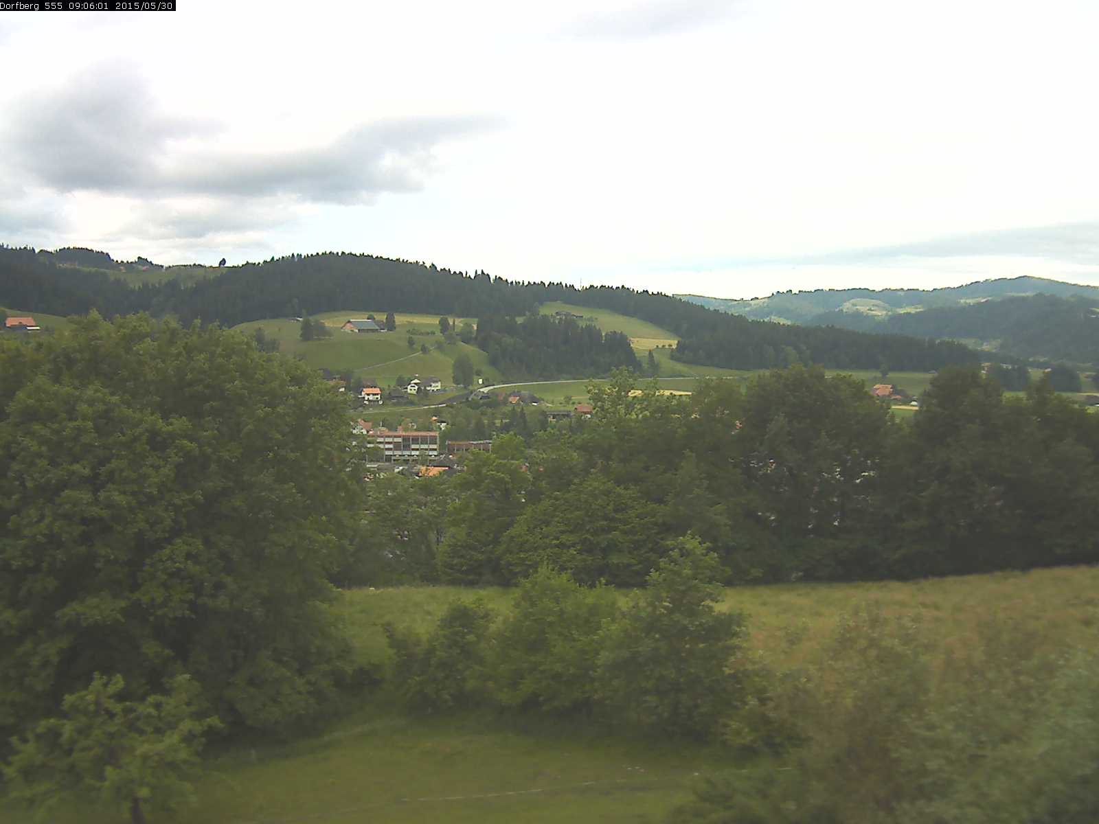Webcam-Bild: Aussicht vom Dorfberg in Langnau 20150530-090601