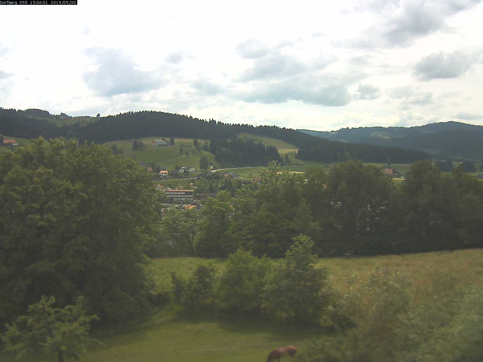 Webcam-Bild: Aussicht vom Dorfberg in Langnau 20150530-150601