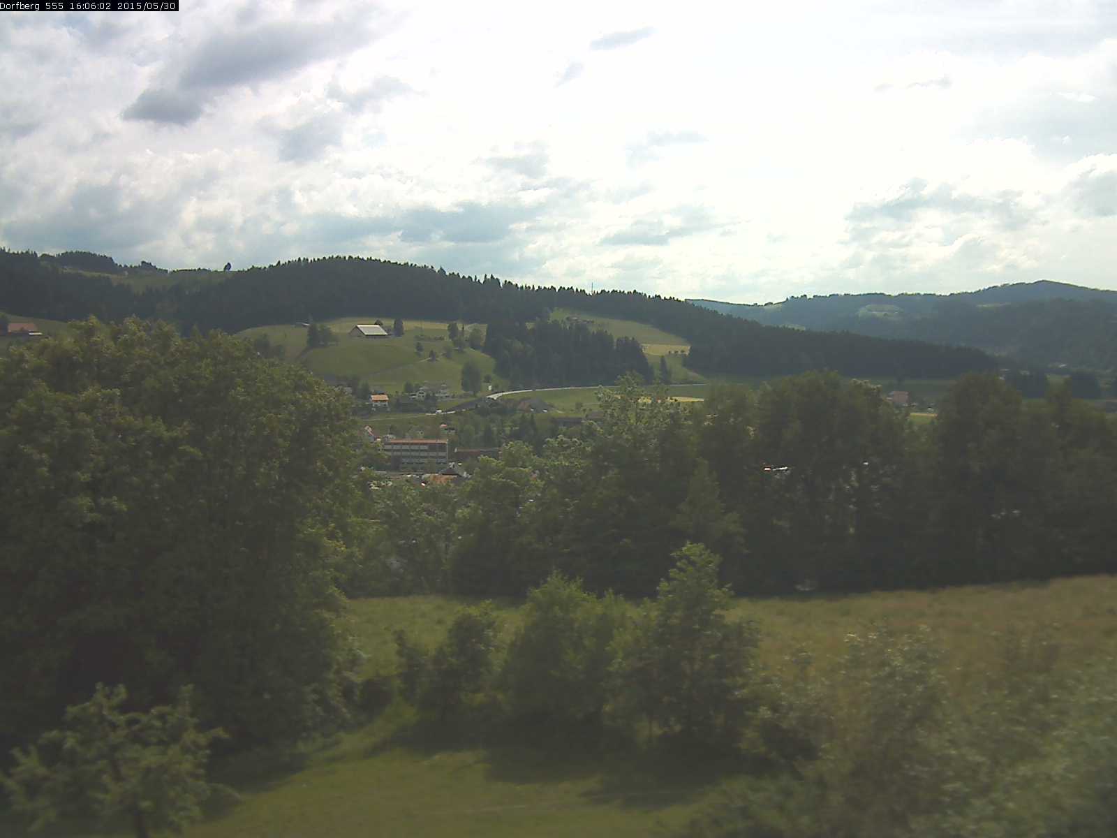 Webcam-Bild: Aussicht vom Dorfberg in Langnau 20150530-160601