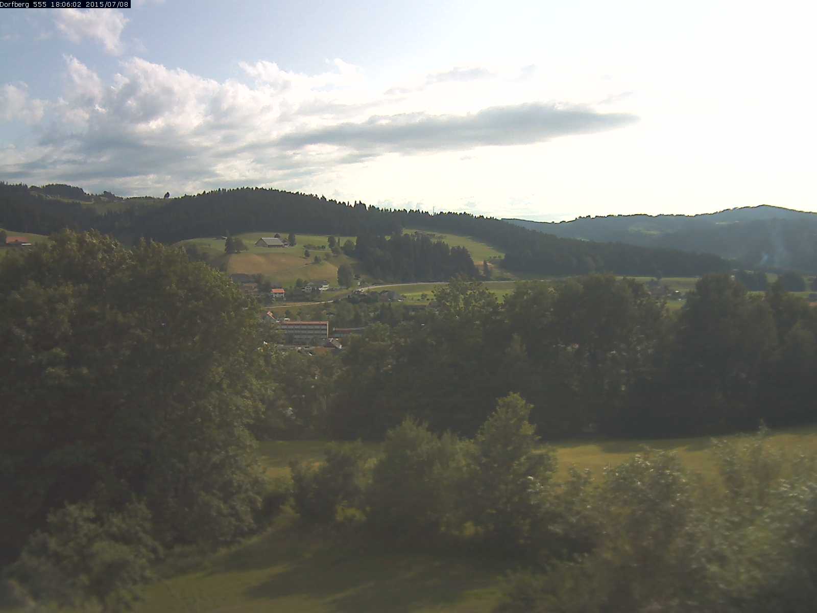 Webcam-Bild: Aussicht vom Dorfberg in Langnau 20150708-180601