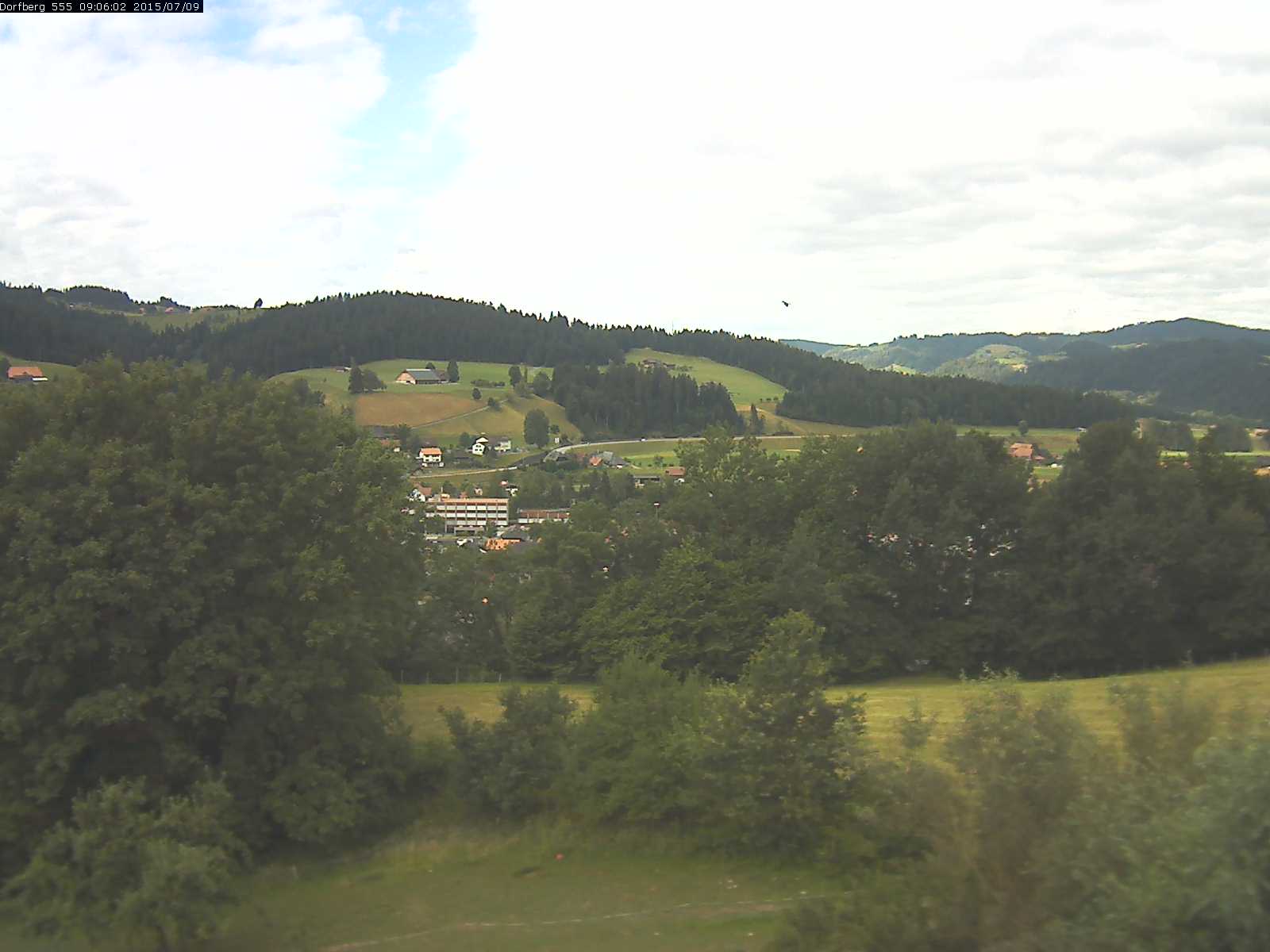 Webcam-Bild: Aussicht vom Dorfberg in Langnau 20150709-090601