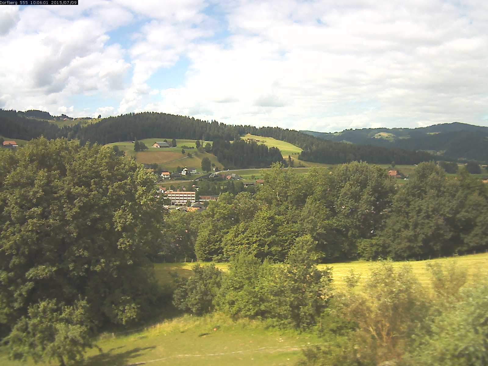 Webcam-Bild: Aussicht vom Dorfberg in Langnau 20150709-100601