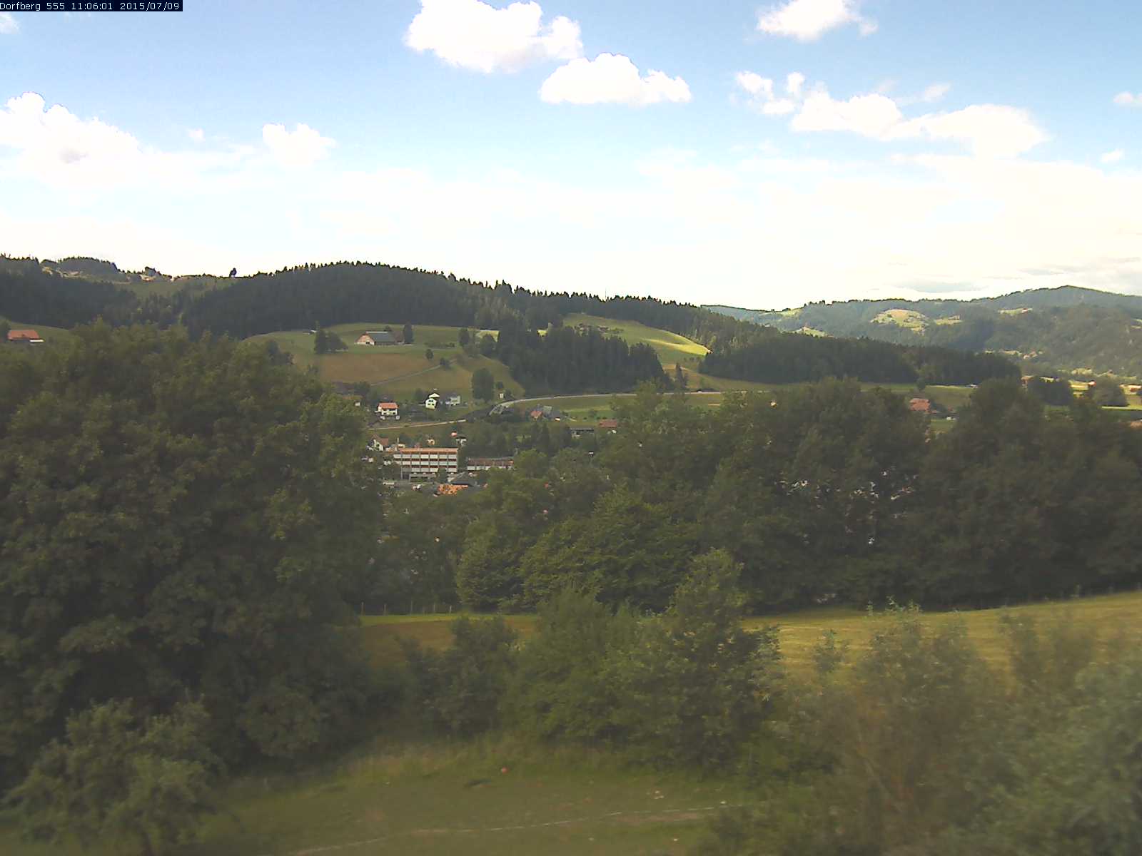 Webcam-Bild: Aussicht vom Dorfberg in Langnau 20150709-110601