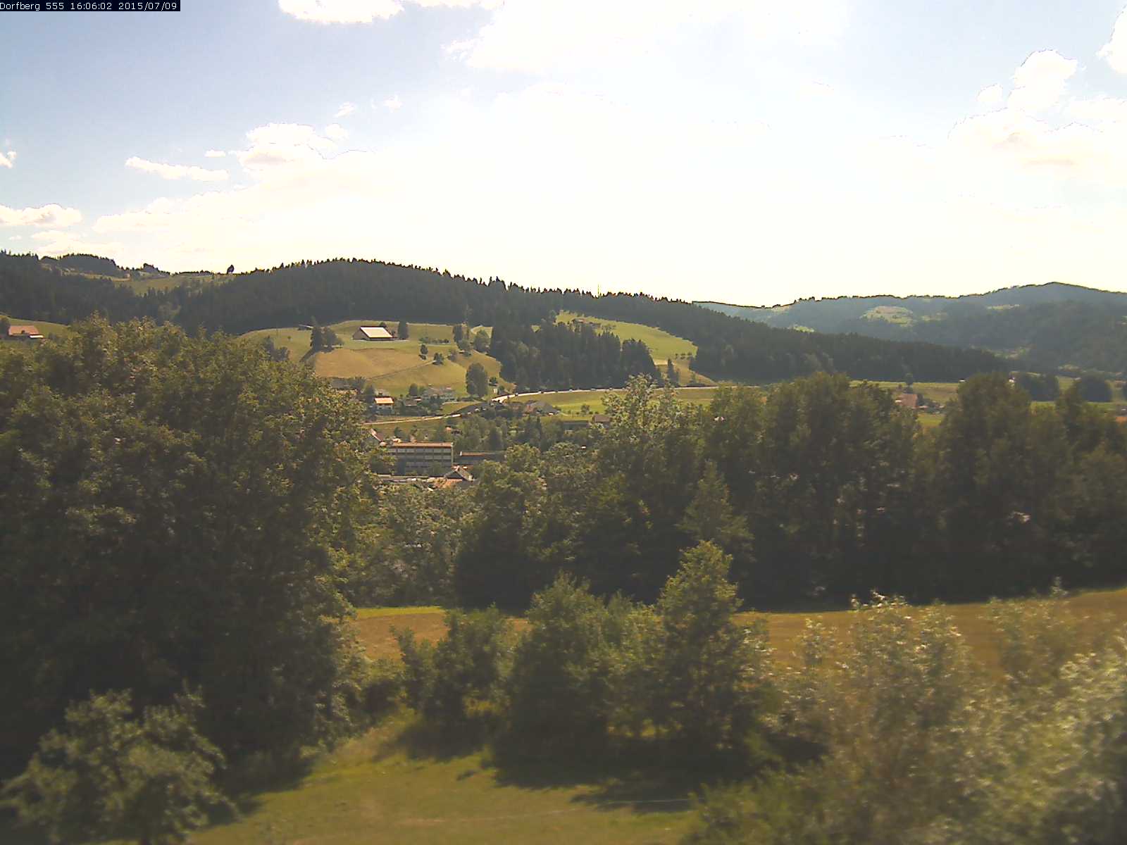 Webcam-Bild: Aussicht vom Dorfberg in Langnau 20150709-160601