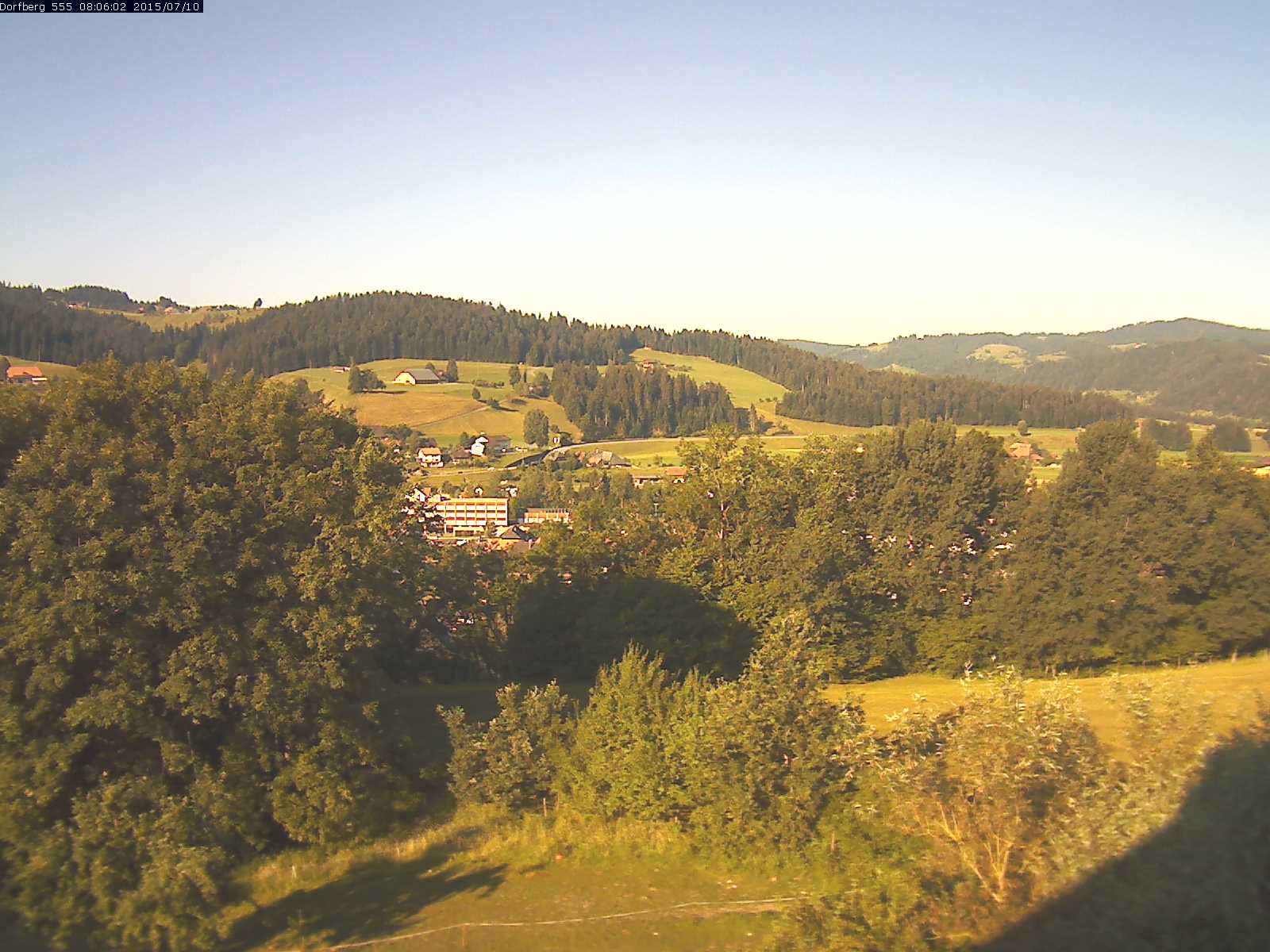 Webcam-Bild: Aussicht vom Dorfberg in Langnau 20150710-080601