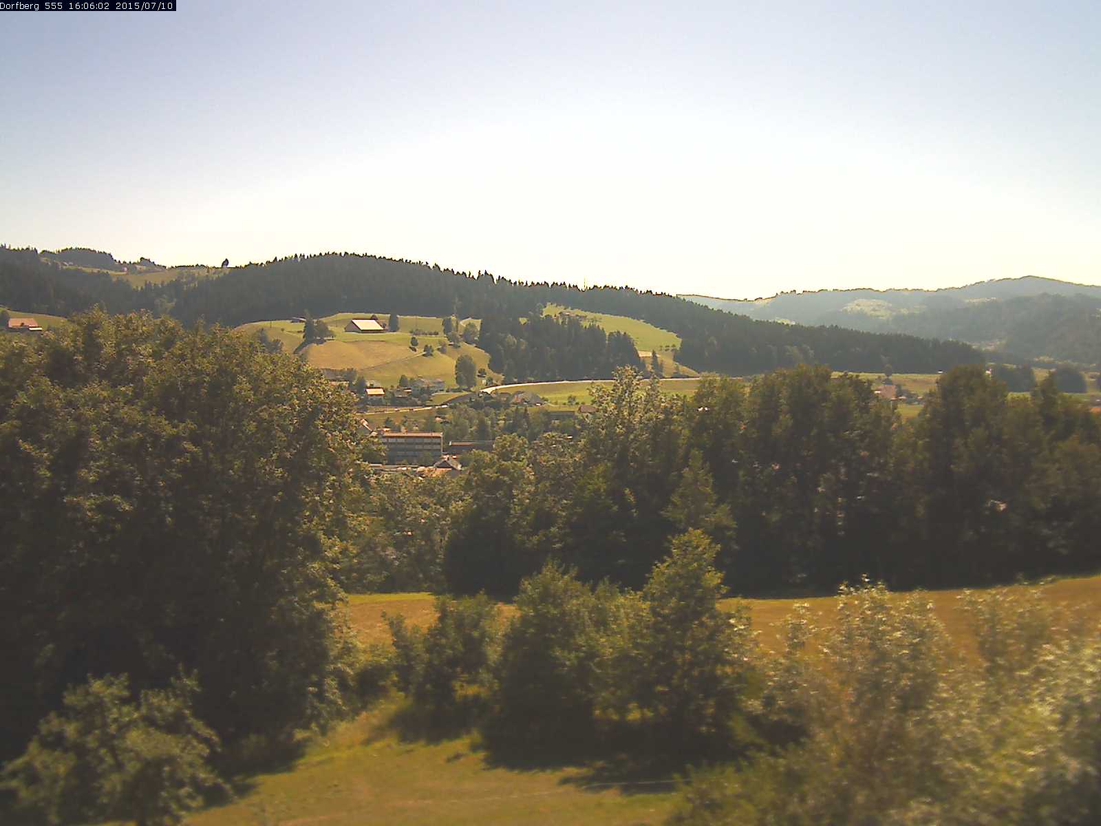 Webcam-Bild: Aussicht vom Dorfberg in Langnau 20150710-160601
