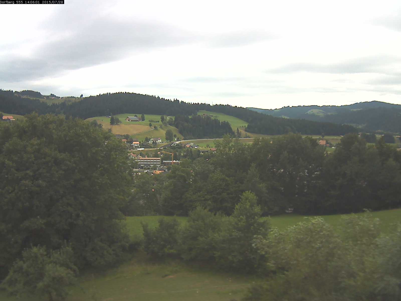 Webcam-Bild: Aussicht vom Dorfberg in Langnau 20150728-140601