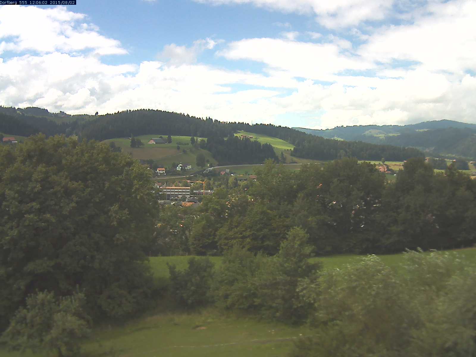 Webcam-Bild: Aussicht vom Dorfberg in Langnau 20150802-120601
