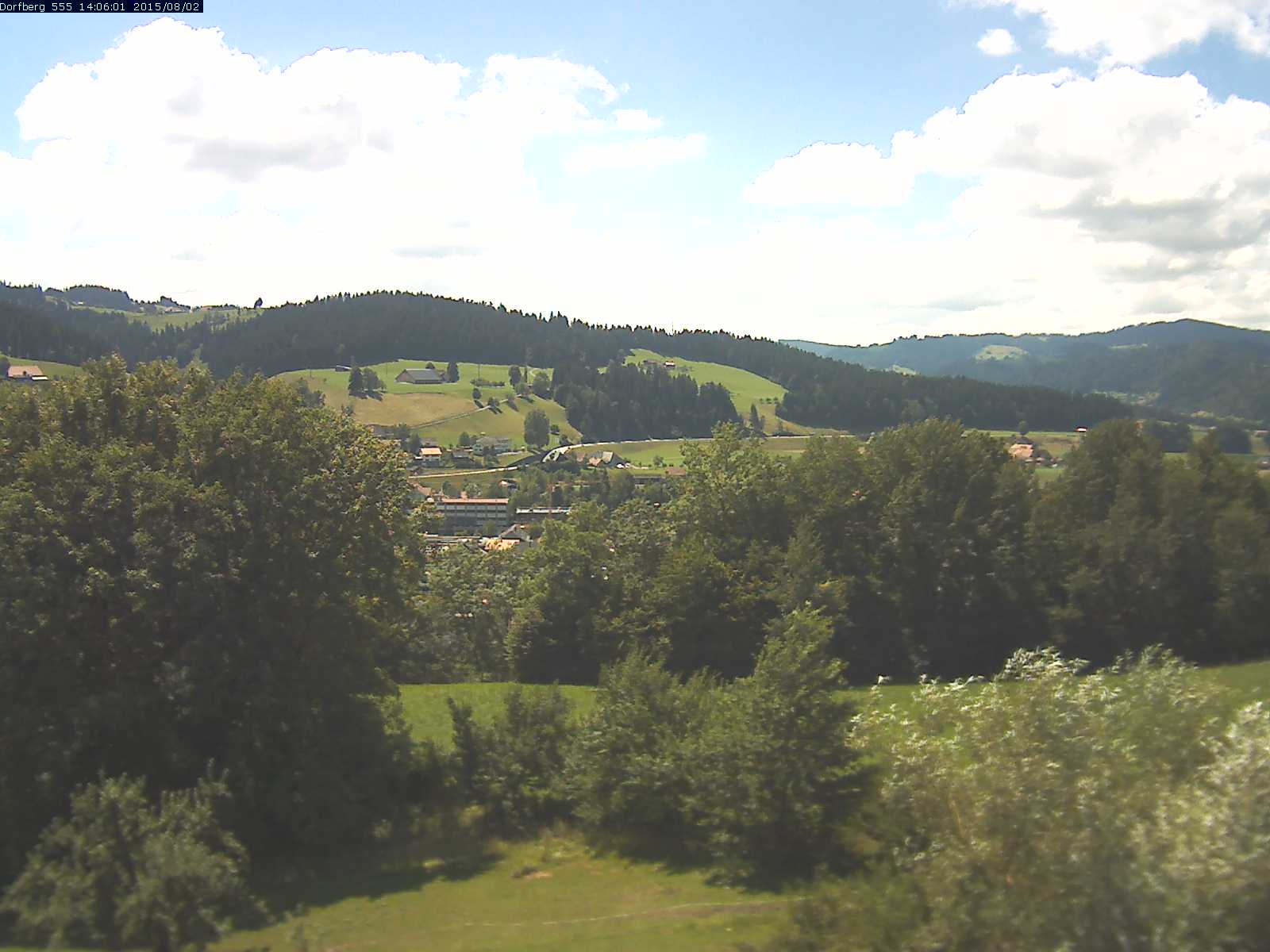 Webcam-Bild: Aussicht vom Dorfberg in Langnau 20150802-140601