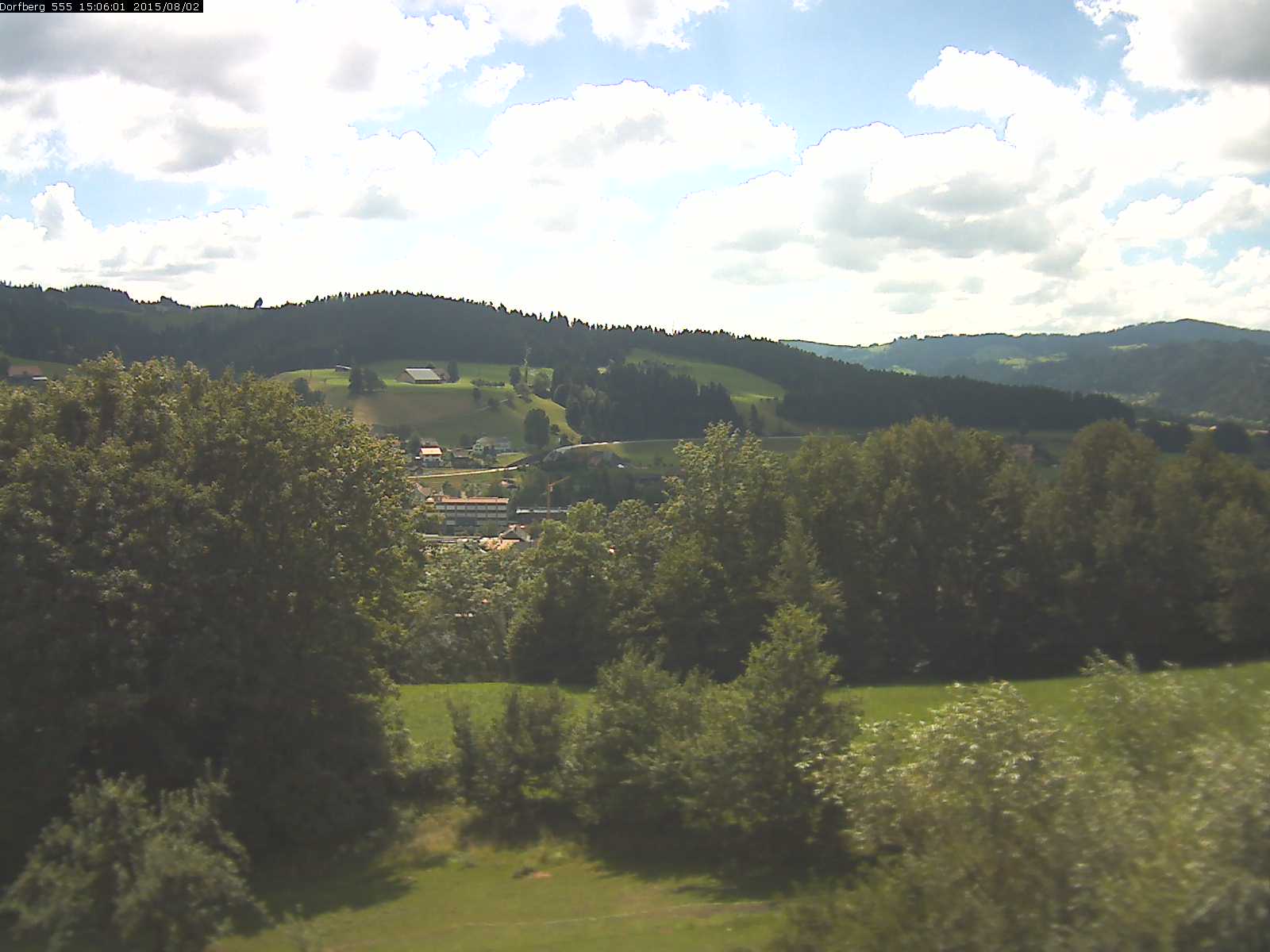 Webcam-Bild: Aussicht vom Dorfberg in Langnau 20150802-150601