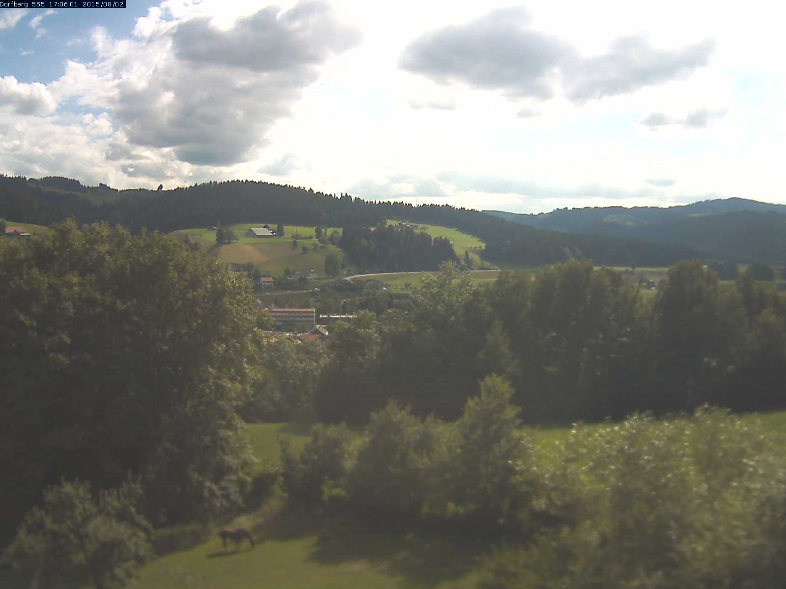 Webcam-Bild: Aussicht vom Dorfberg in Langnau 20150802-170601