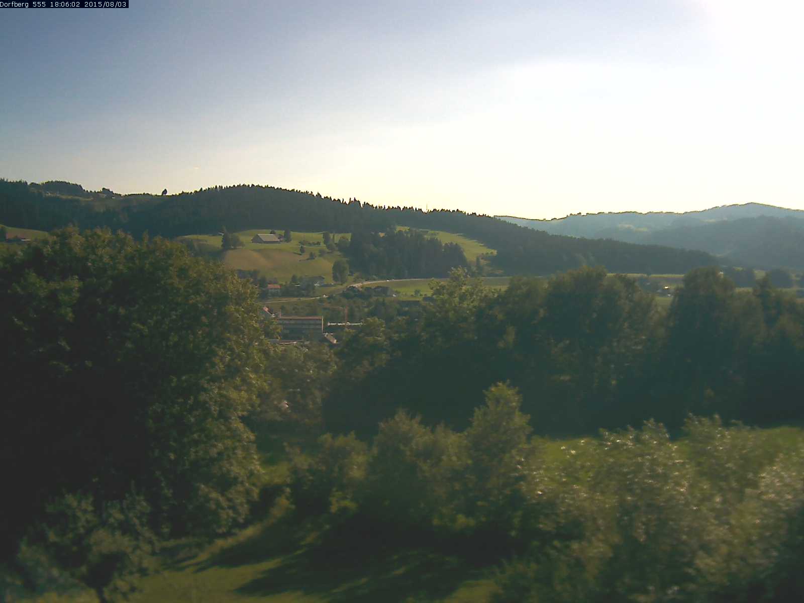 Webcam-Bild: Aussicht vom Dorfberg in Langnau 20150803-180601