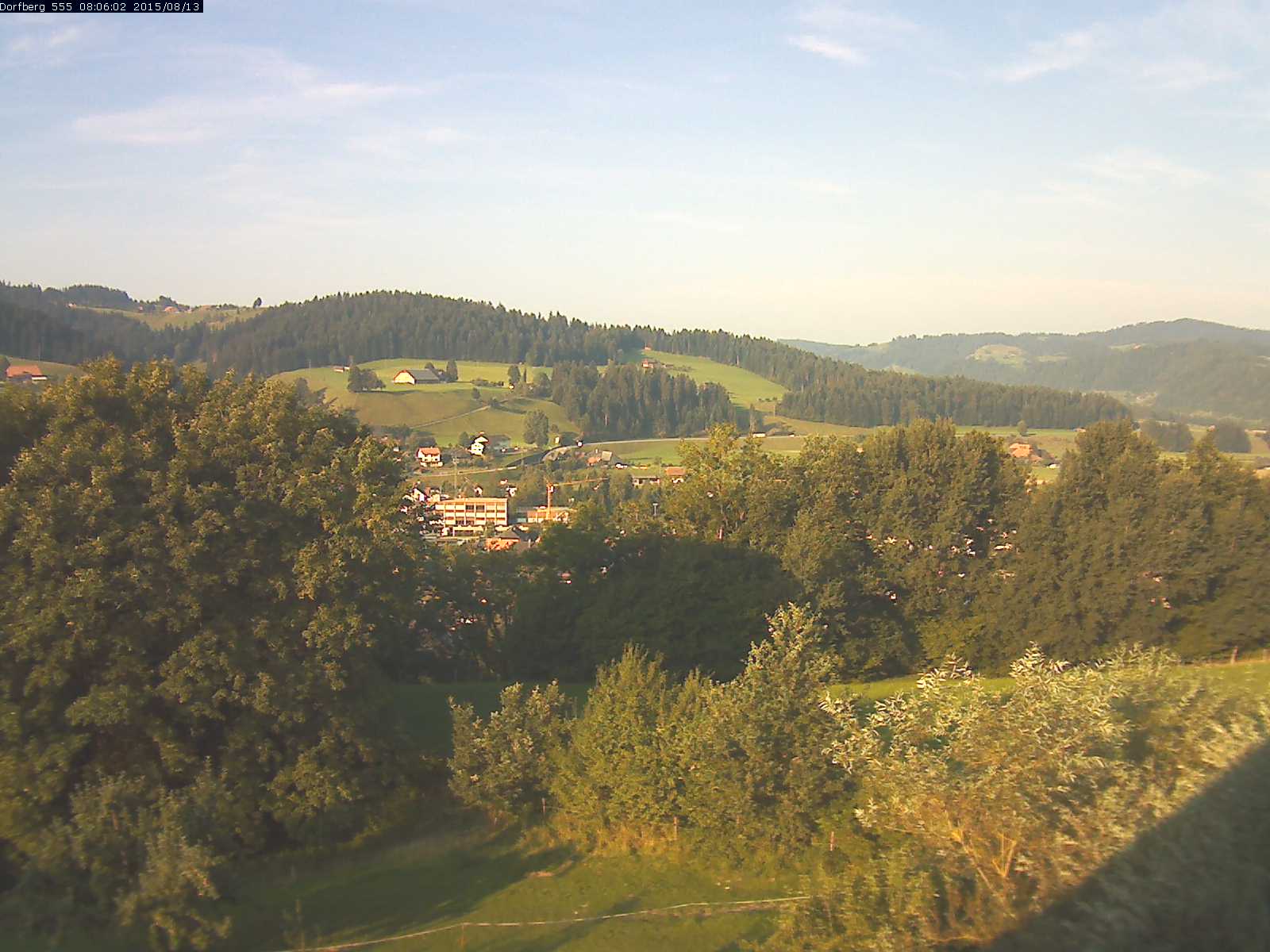 Webcam-Bild: Aussicht vom Dorfberg in Langnau 20150813-080601