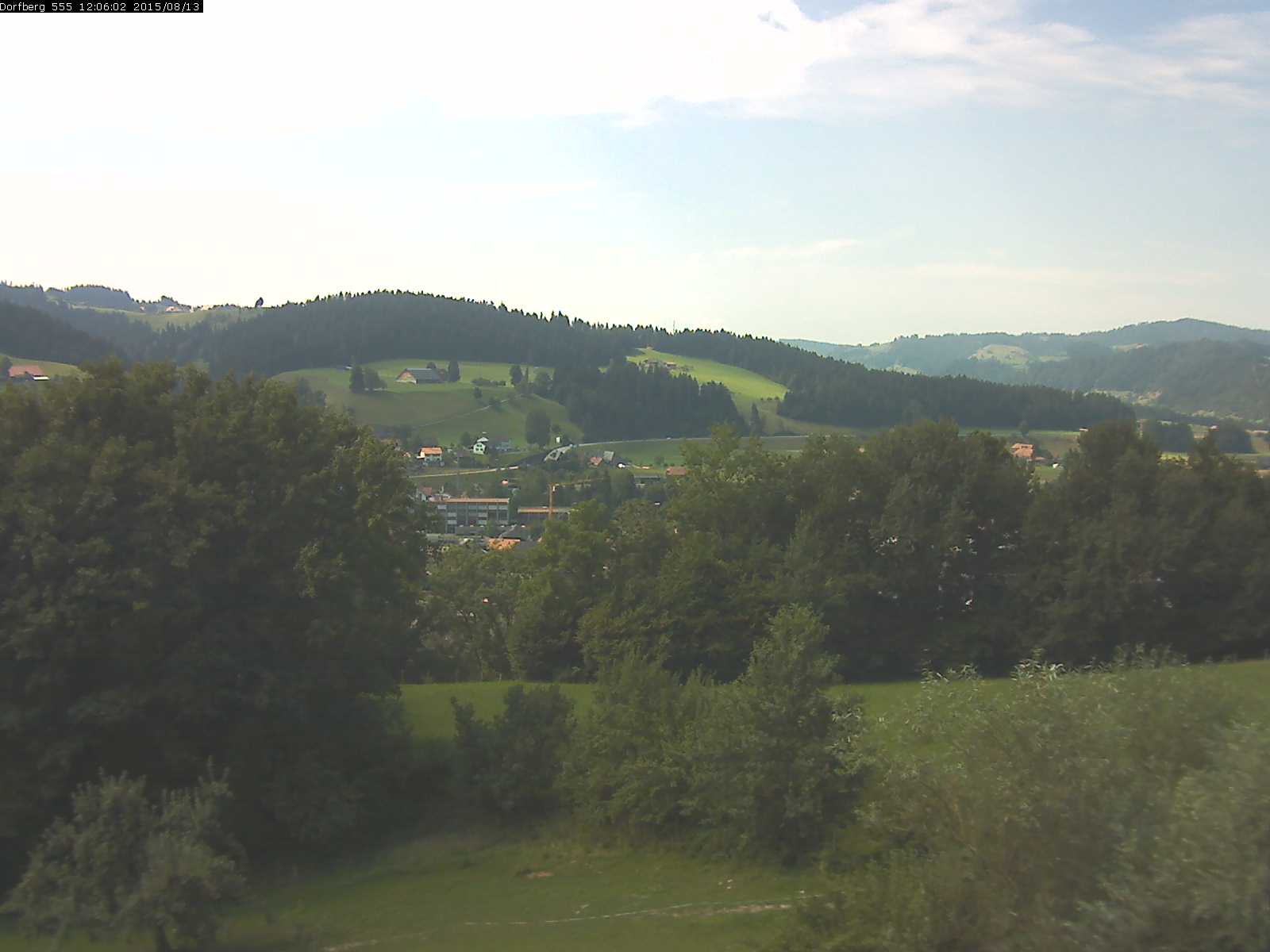Webcam-Bild: Aussicht vom Dorfberg in Langnau 20150813-120601
