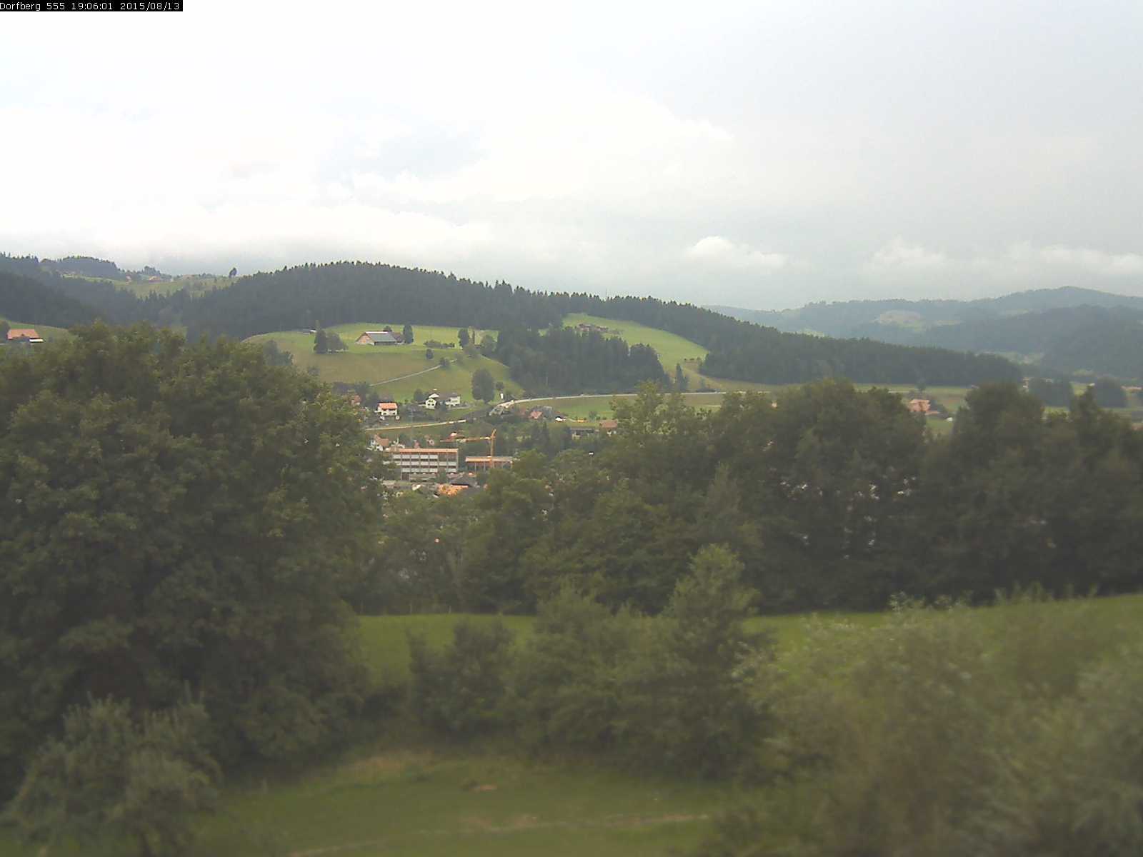 Webcam-Bild: Aussicht vom Dorfberg in Langnau 20150813-190601