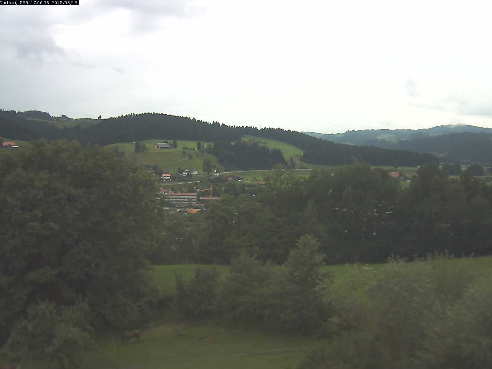Webcam-Bild: Aussicht vom Dorfberg in Langnau 20150815-170601