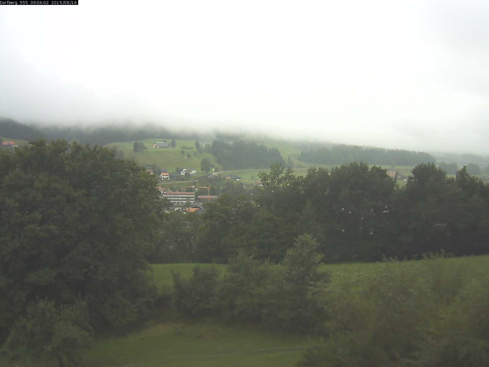 Webcam-Bild: Aussicht vom Dorfberg in Langnau 20150816-090601