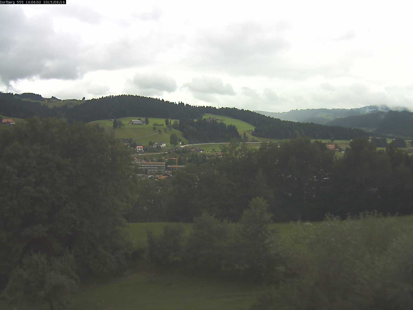 Webcam-Bild: Aussicht vom Dorfberg in Langnau 20150816-160601