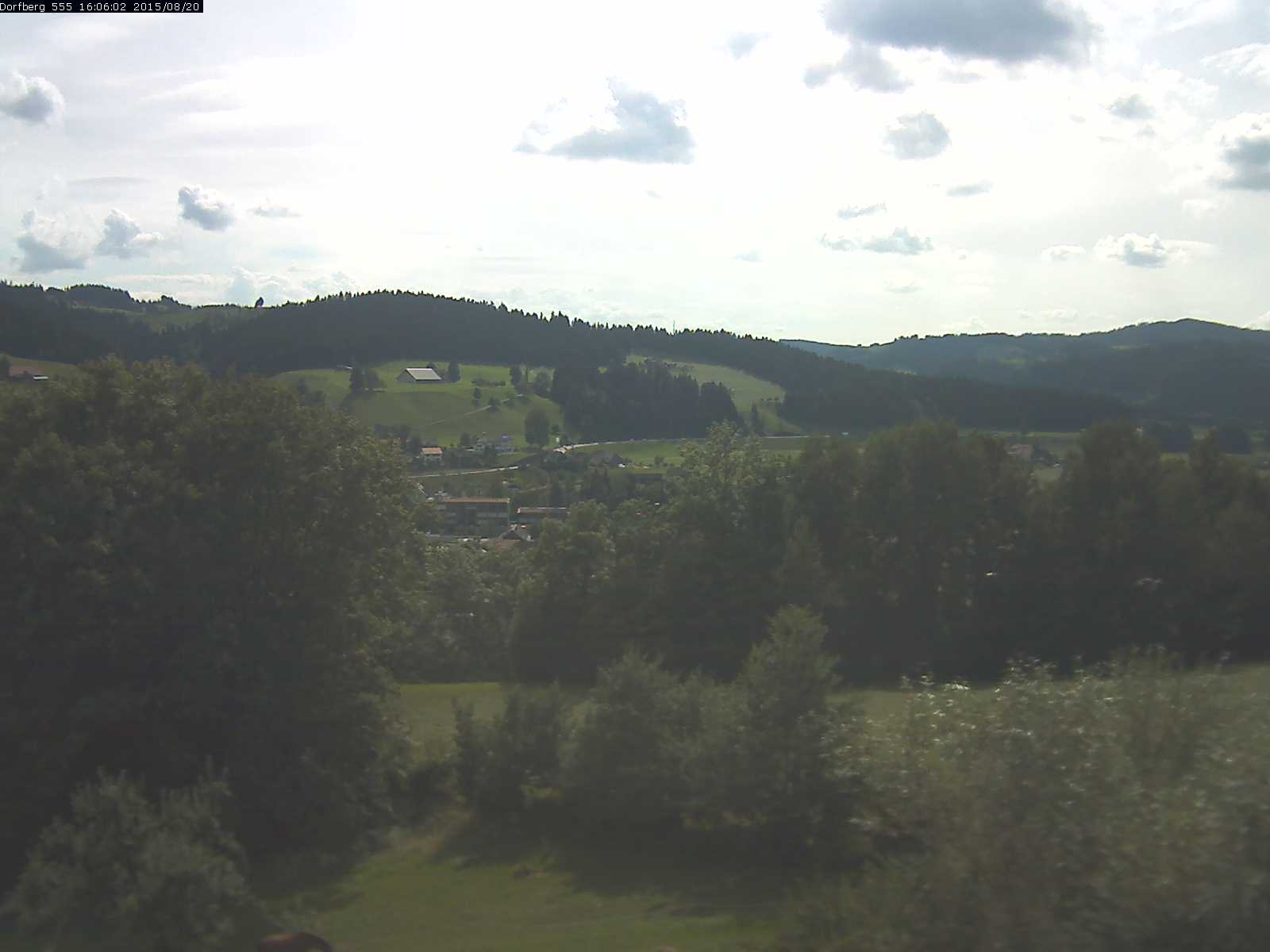 Webcam-Bild: Aussicht vom Dorfberg in Langnau 20150820-160601