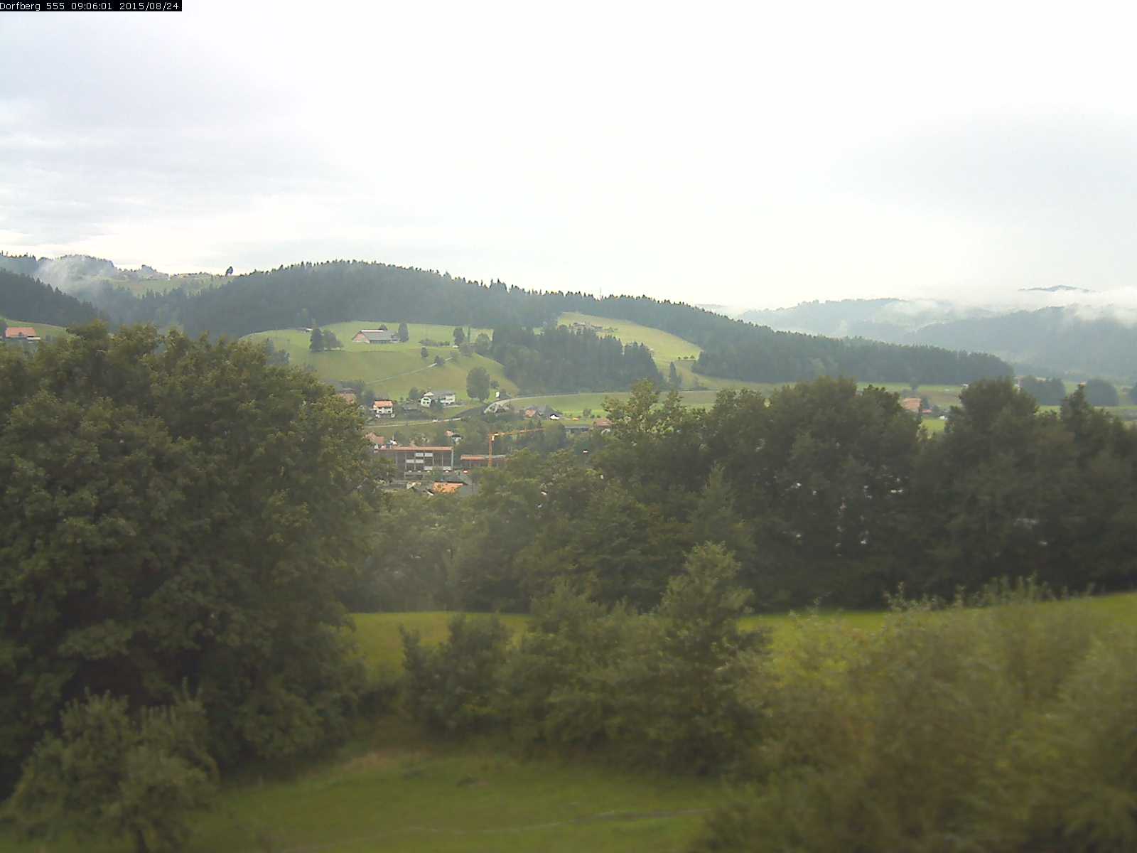 Webcam-Bild: Aussicht vom Dorfberg in Langnau 20150824-090601