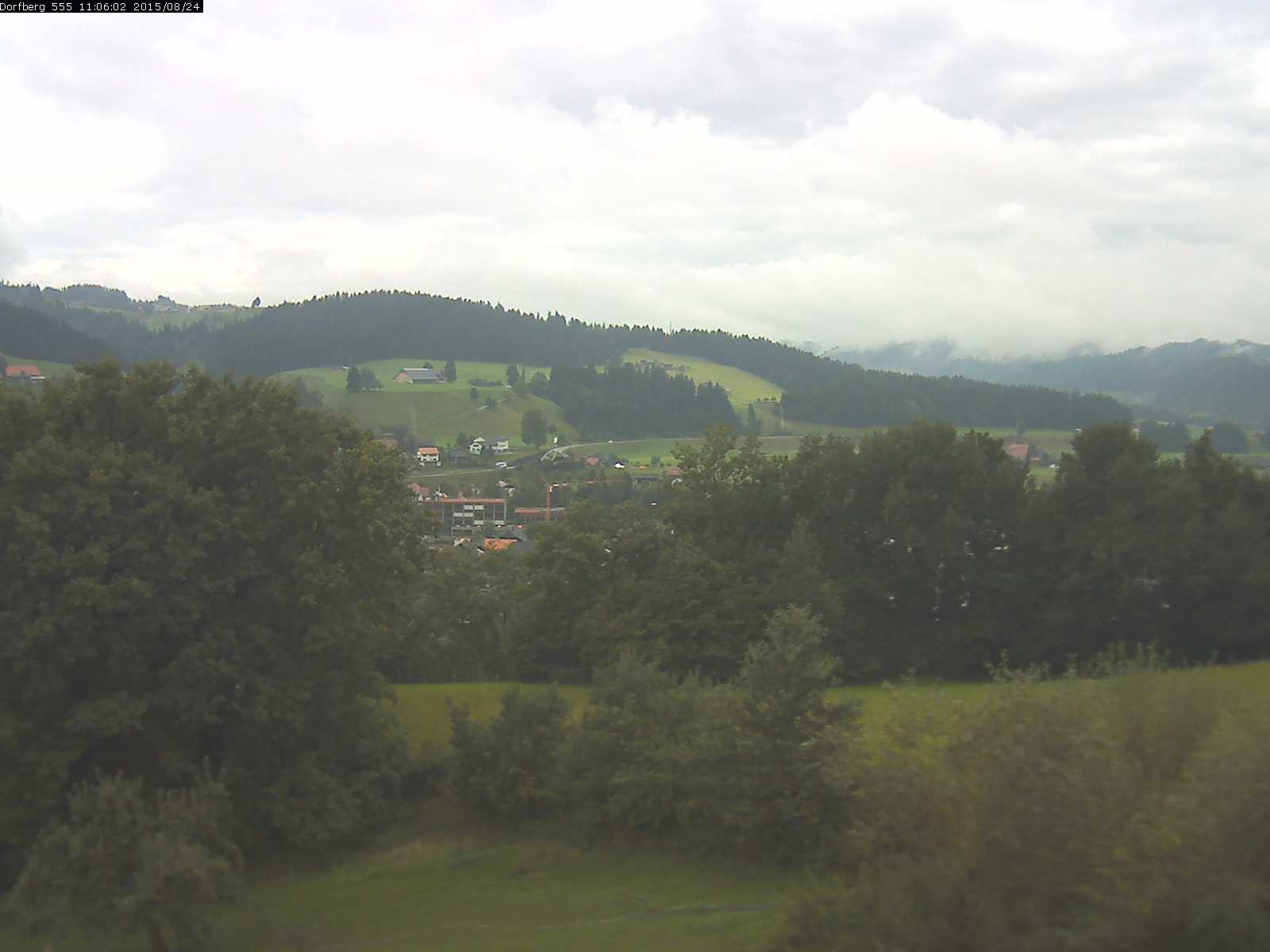 Webcam-Bild: Aussicht vom Dorfberg in Langnau 20150824-110601