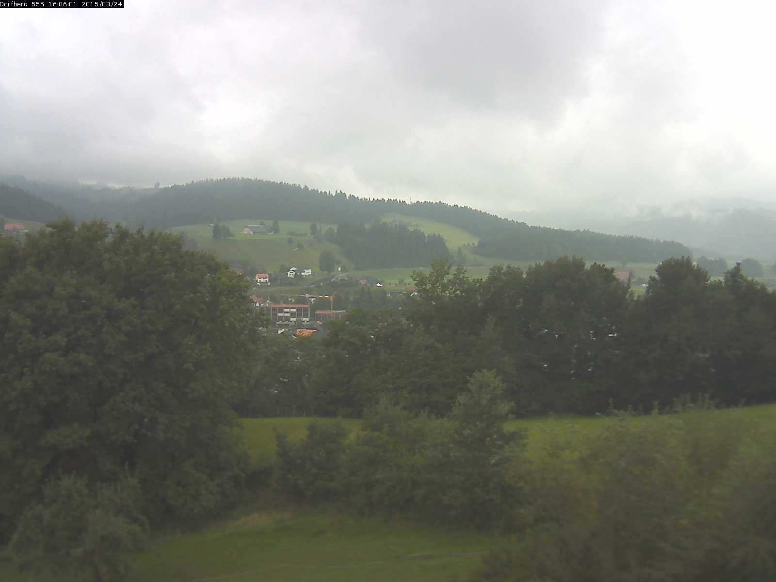 Webcam-Bild: Aussicht vom Dorfberg in Langnau 20150824-160601