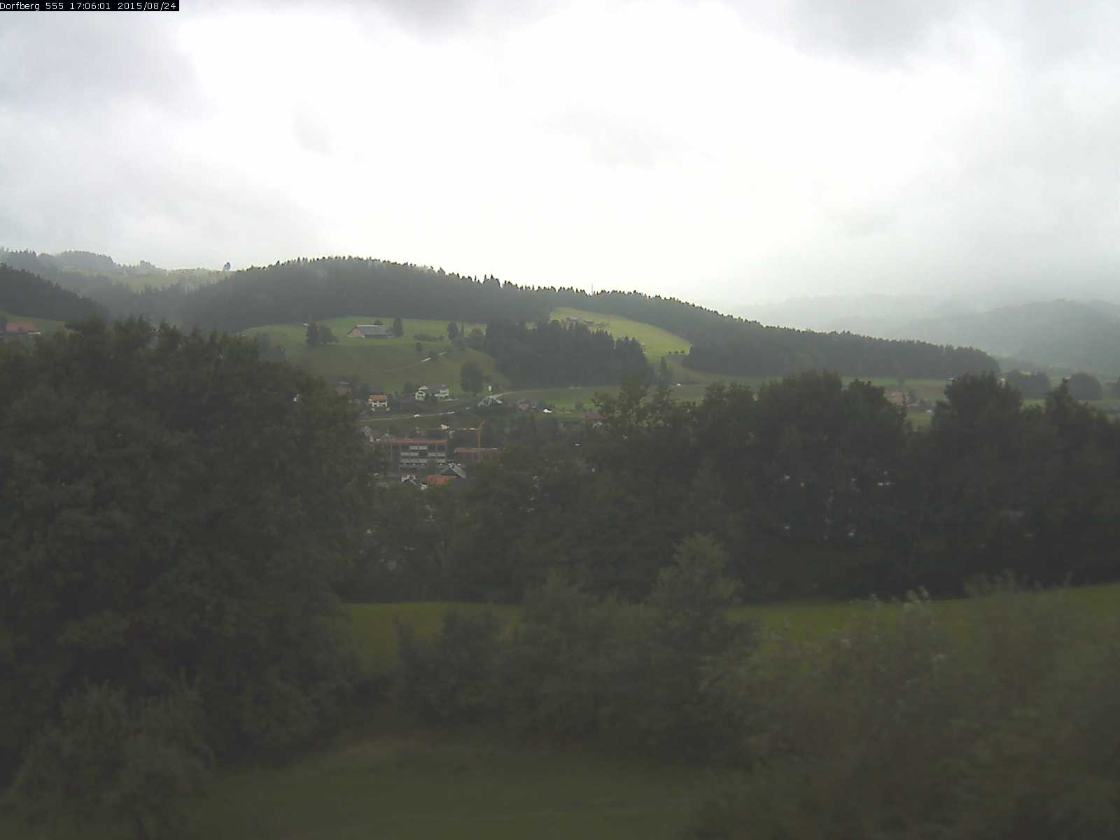 Webcam-Bild: Aussicht vom Dorfberg in Langnau 20150824-170601
