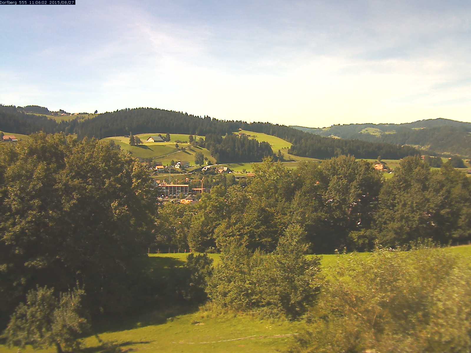 Webcam-Bild: Aussicht vom Dorfberg in Langnau 20150827-110601