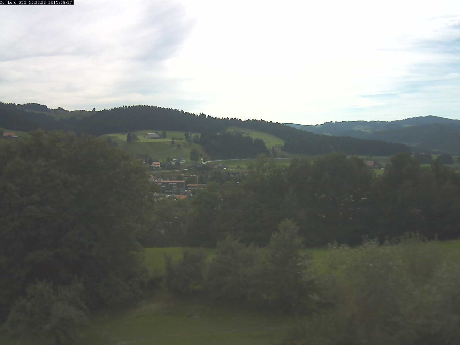 Webcam-Bild: Aussicht vom Dorfberg in Langnau 20150827-160601
