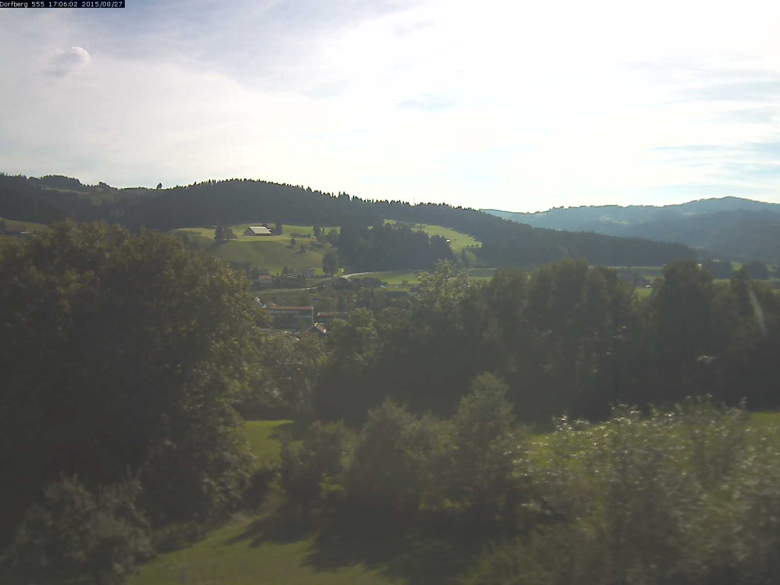 Webcam-Bild: Aussicht vom Dorfberg in Langnau 20150827-170601