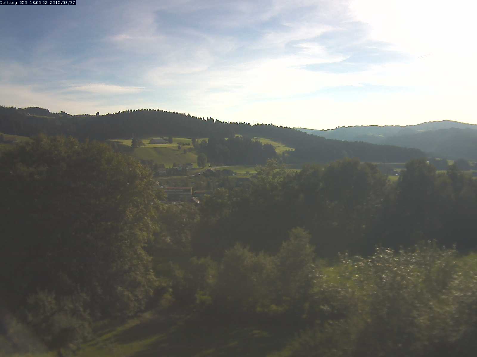 Webcam-Bild: Aussicht vom Dorfberg in Langnau 20150827-180601