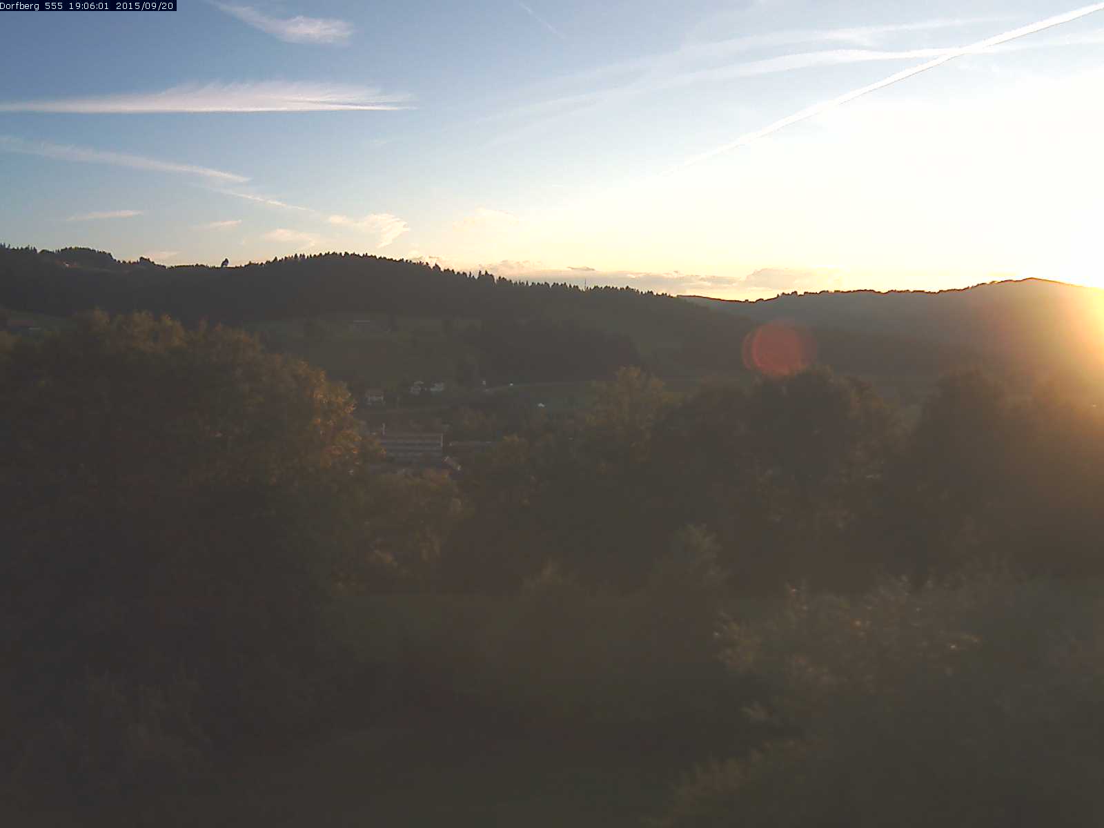 Webcam-Bild: Aussicht vom Dorfberg in Langnau 20150920-190601