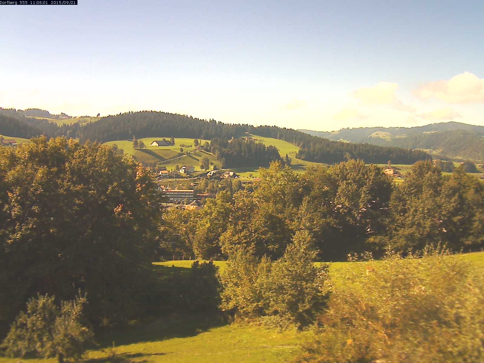 Webcam-Bild: Aussicht vom Dorfberg in Langnau 20150921-110601