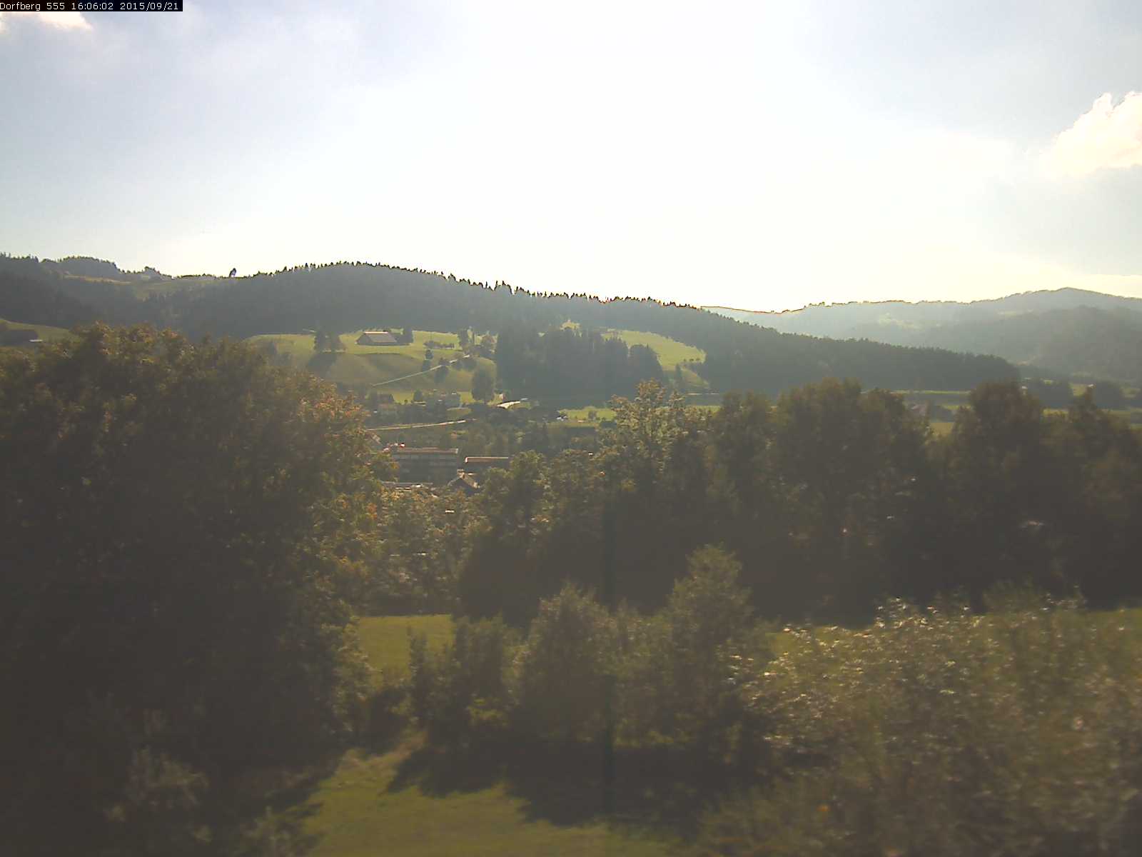 Webcam-Bild: Aussicht vom Dorfberg in Langnau 20150921-160601