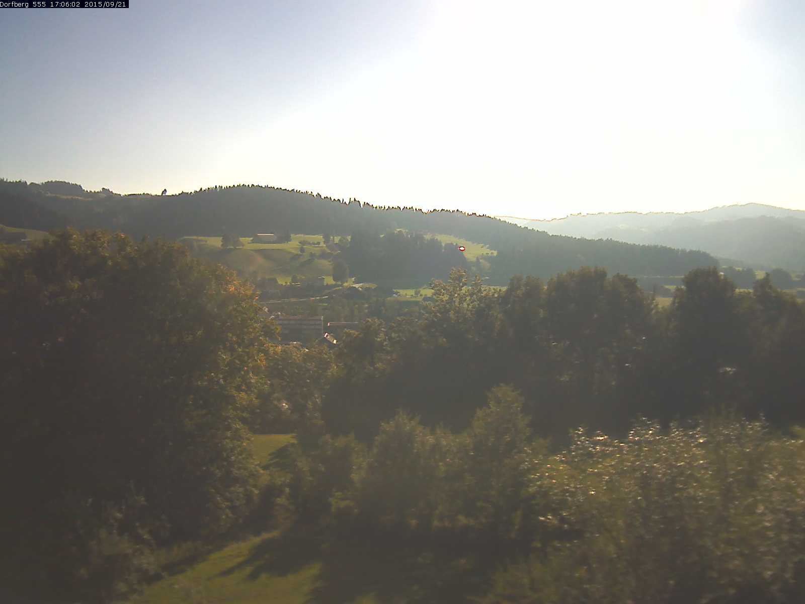 Webcam-Bild: Aussicht vom Dorfberg in Langnau 20150921-170601