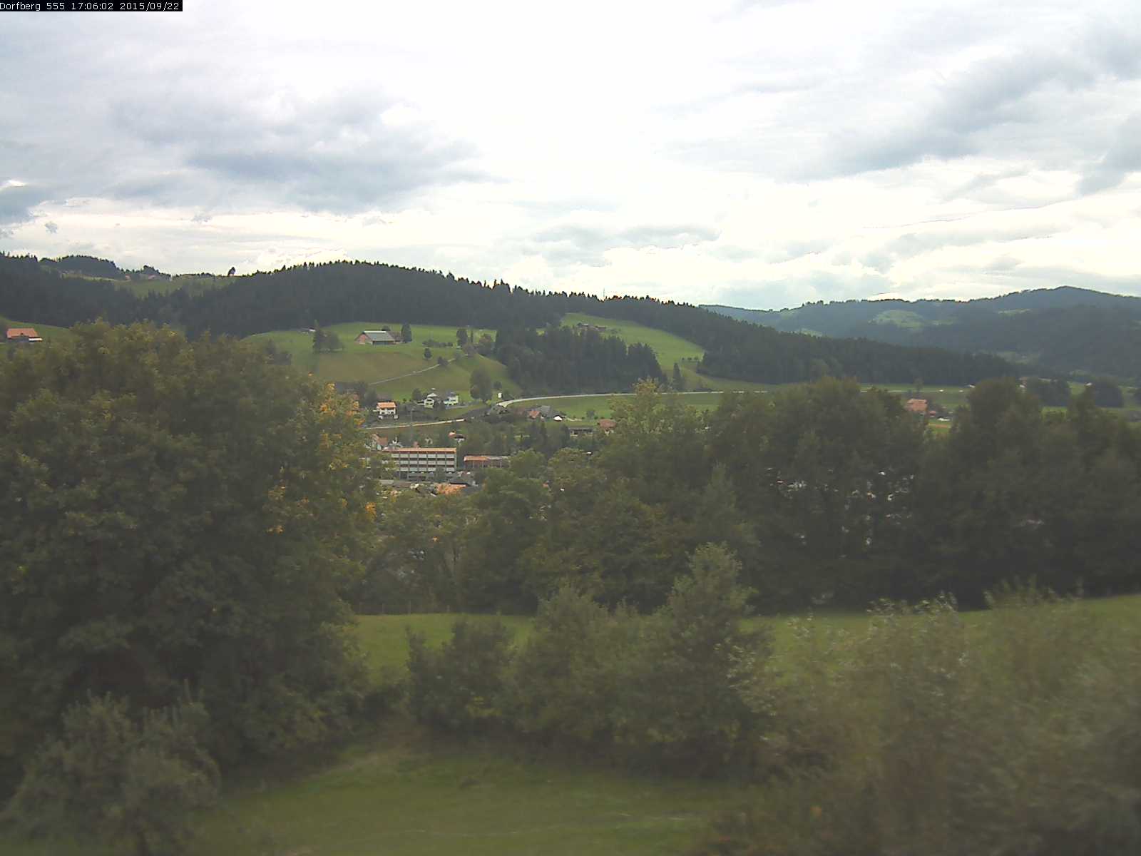 Webcam-Bild: Aussicht vom Dorfberg in Langnau 20150922-170601