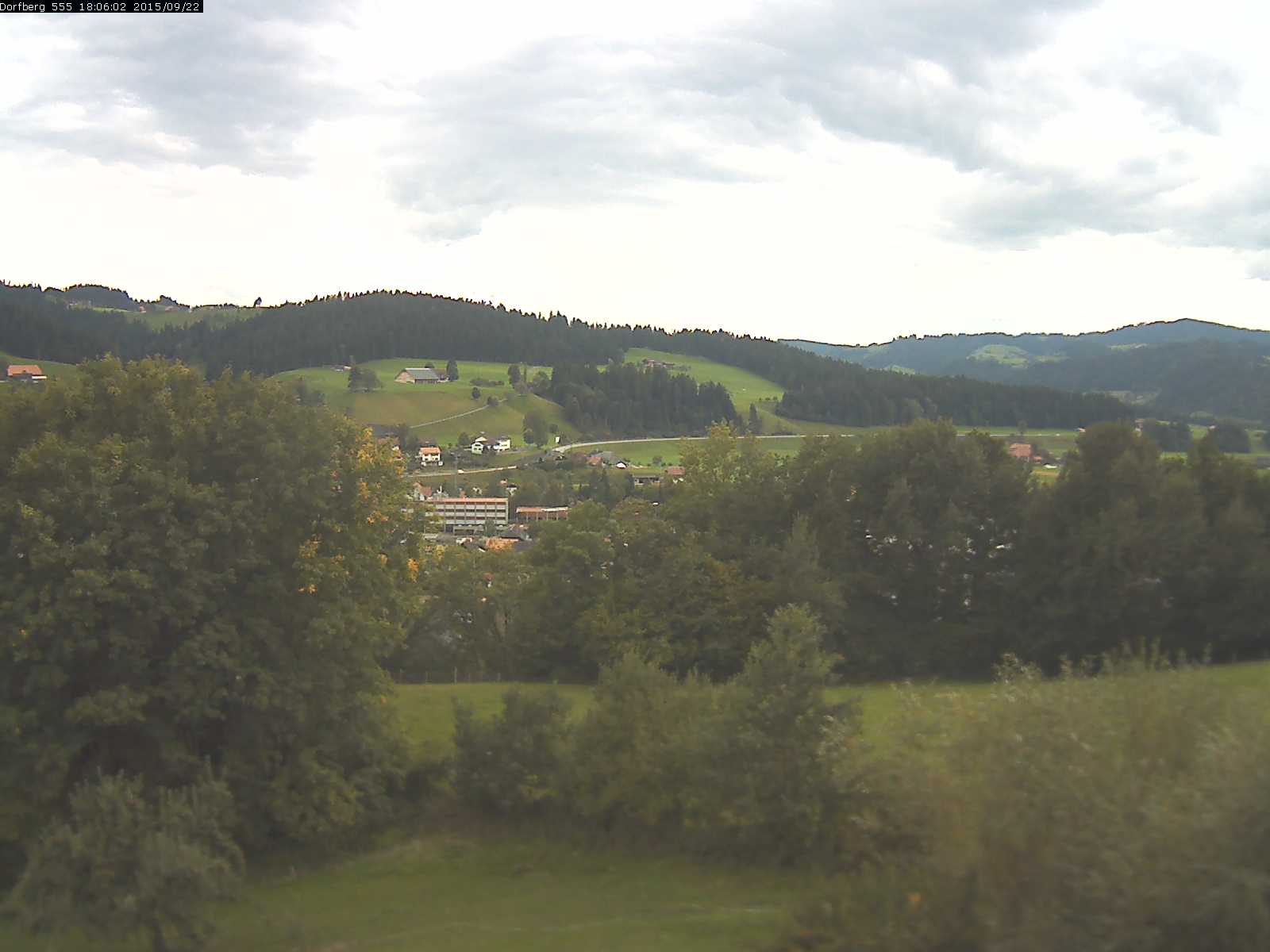 Webcam-Bild: Aussicht vom Dorfberg in Langnau 20150922-180601