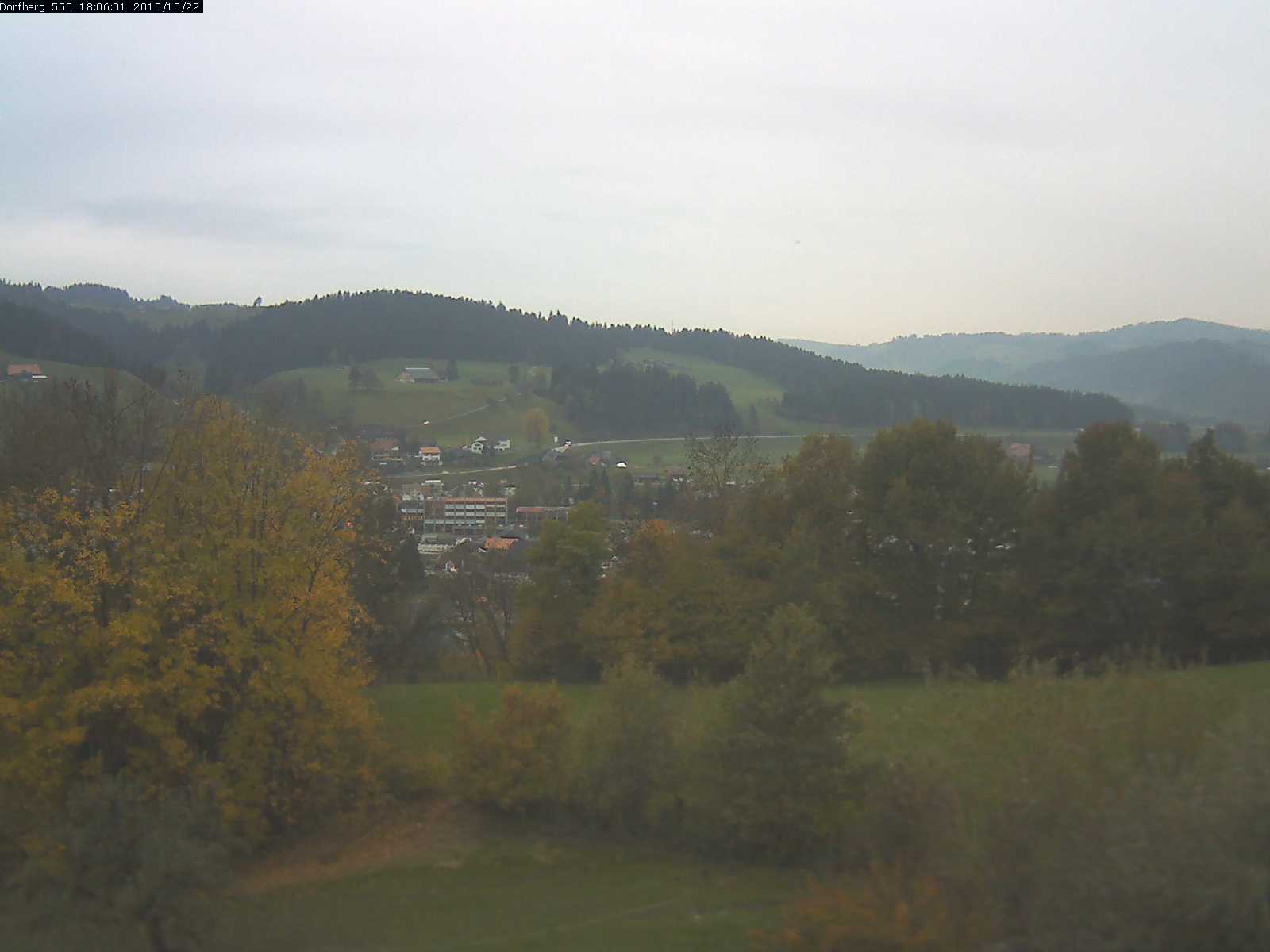 Webcam-Bild: Aussicht vom Dorfberg in Langnau 20151022-180601