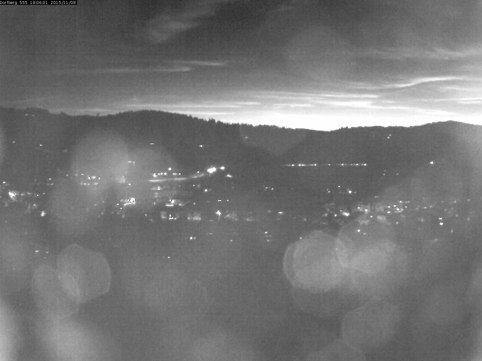 Webcam-Bild: Aussicht vom Dorfberg in Langnau 20151108-180601