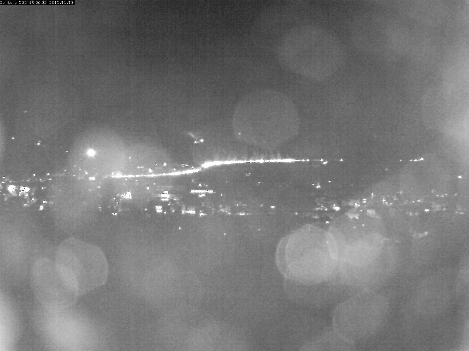 Webcam-Bild: Aussicht vom Dorfberg in Langnau 20151113-190601