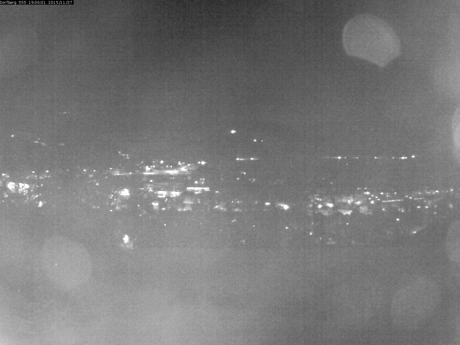 Webcam-Bild: Aussicht vom Dorfberg in Langnau 20151127-190601