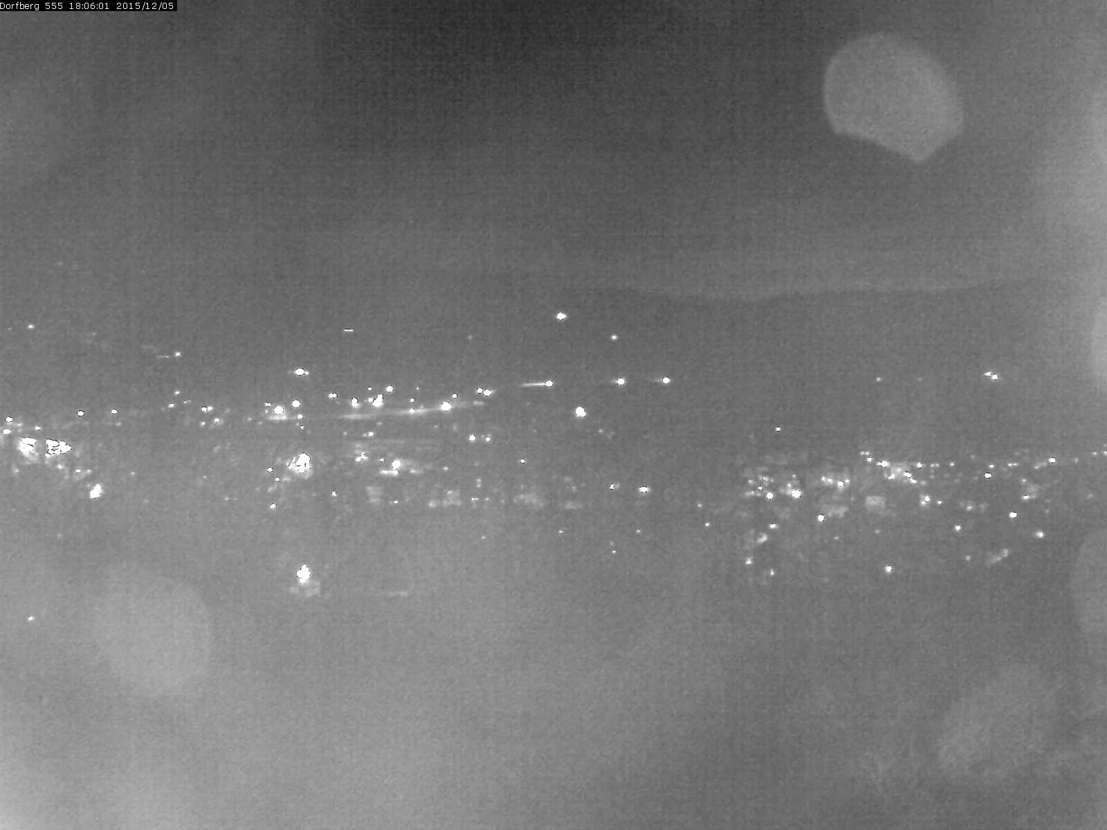 Webcam-Bild: Aussicht vom Dorfberg in Langnau 20151205-180601