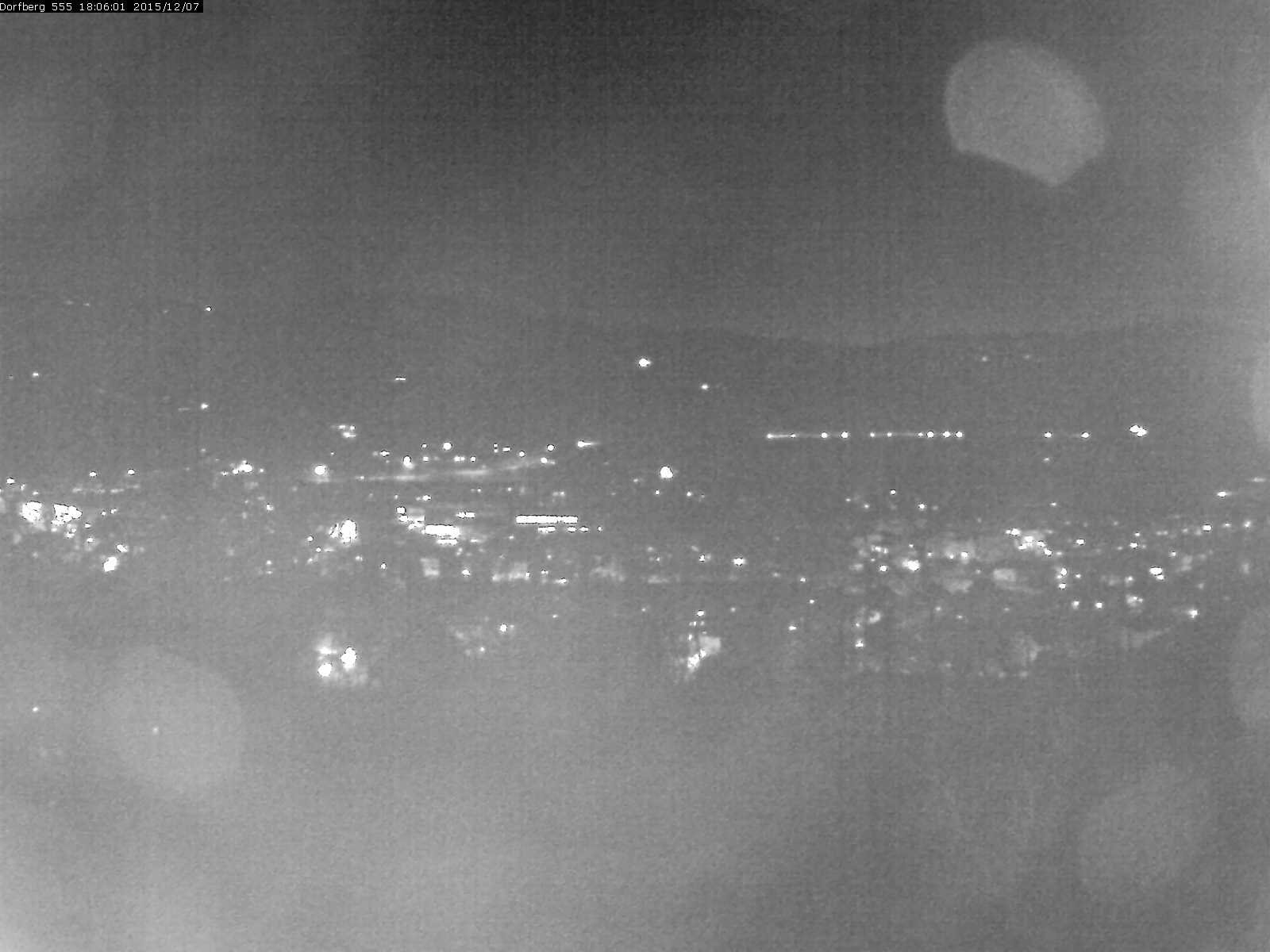 Webcam-Bild: Aussicht vom Dorfberg in Langnau 20151207-180601